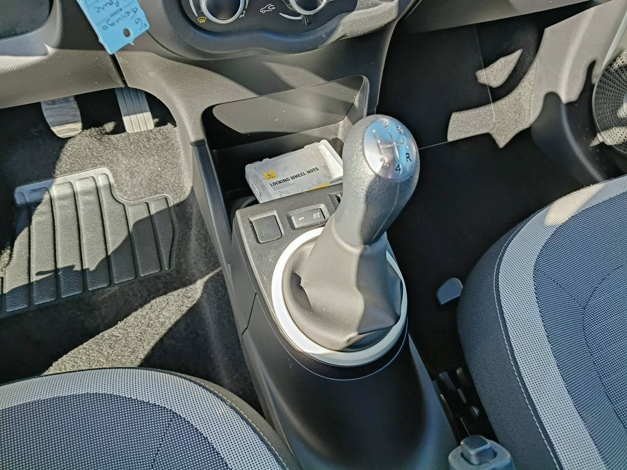 Vente en ligne Renault Twingo 3  1.0 SCe 70 E6C au prix de 8 990 €