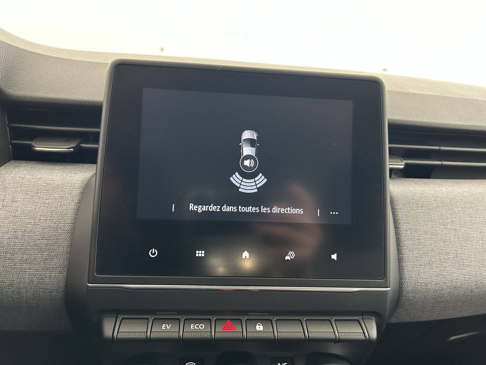 Vente en ligne Renault Clio 5 Clio E-Tech full hybrid 145 ch GSR2 au prix de 19 990 €