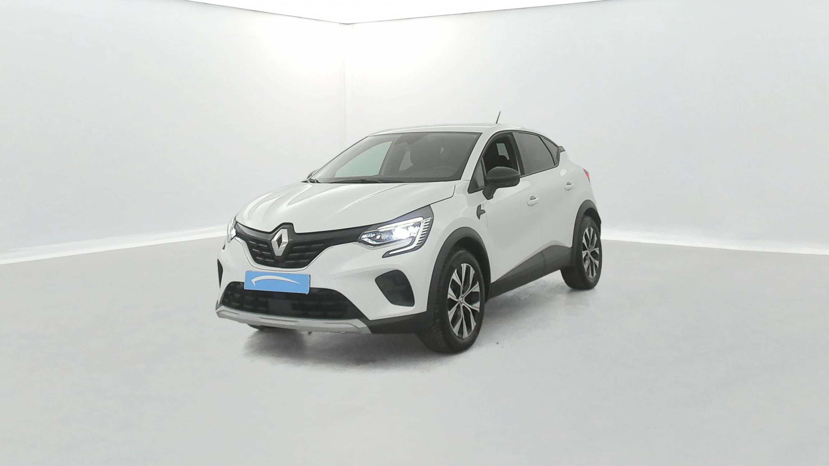 Renault Captur  E-Tech full hybrid 145 occasion de 2023 en vente à Caen
