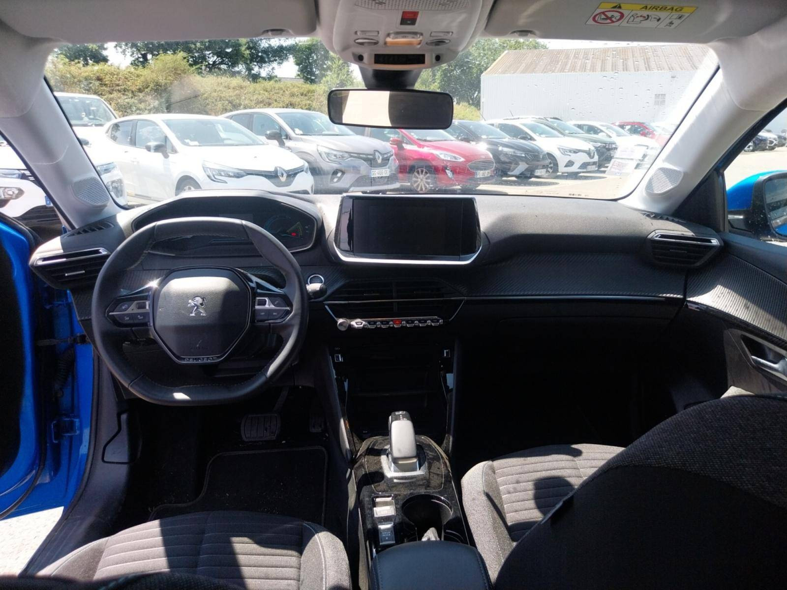 Vente en ligne Peugeot E-208  50 kWh 136ch au prix de 14 990 €