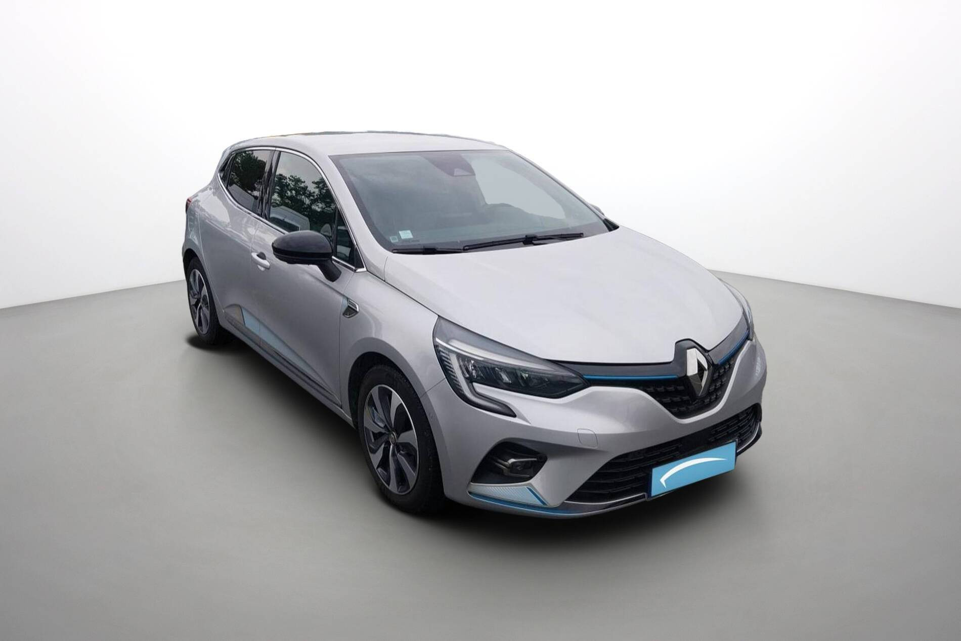 Vente en ligne Renault Clio 5 Clio E-Tech 140 - 21 au prix de 15 990 €