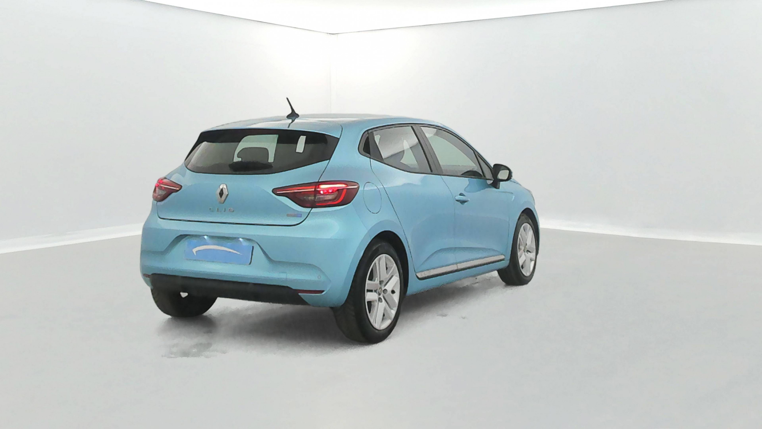 Vente en ligne Renault Clio 5 Clio E-Tech 140 - 21N au prix de 15 390 €