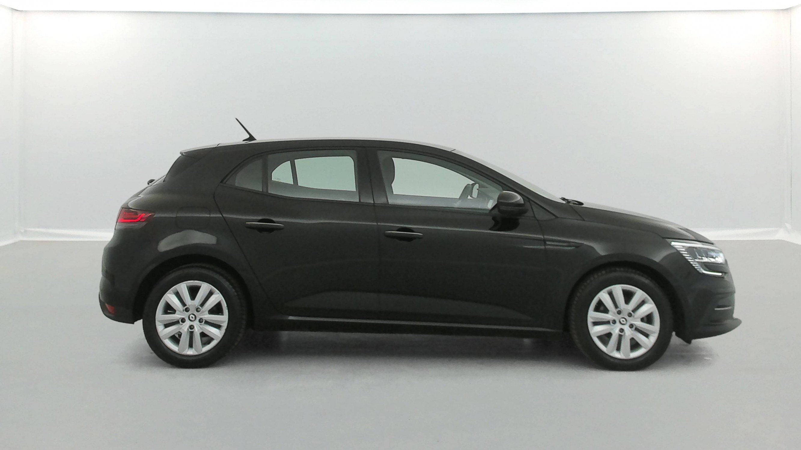 Vente en ligne Renault Megane 4 Mégane IV Berline Blue dCi 115 EDC - 21N au prix de 14 990 €