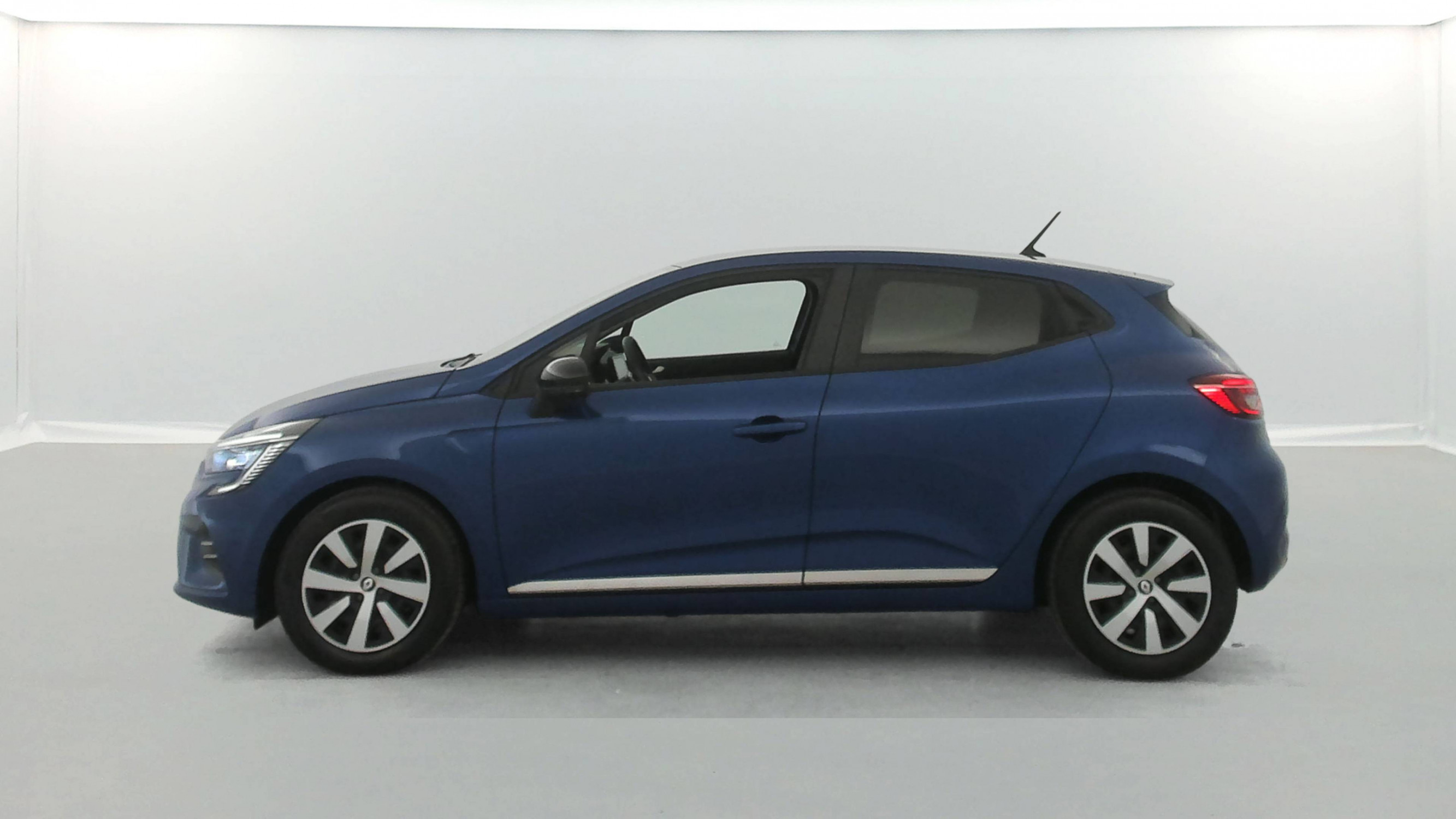 Vente en ligne Renault Clio 5 Clio TCe 90 au prix de 14 230 €
