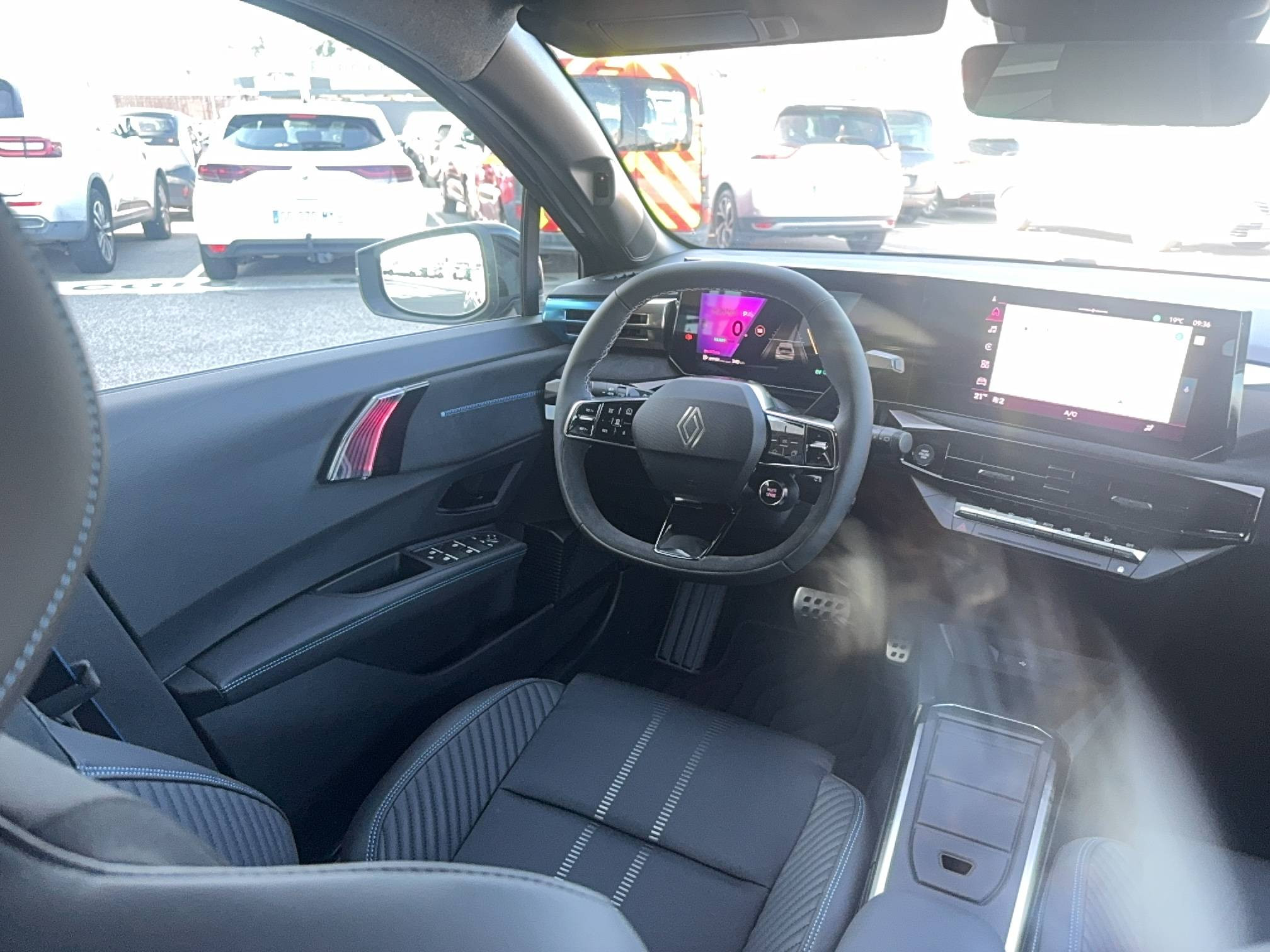 Vente en ligne Renault Clio 6 Clio E-Tech full hybrid 160 ch au prix de 28 490 €