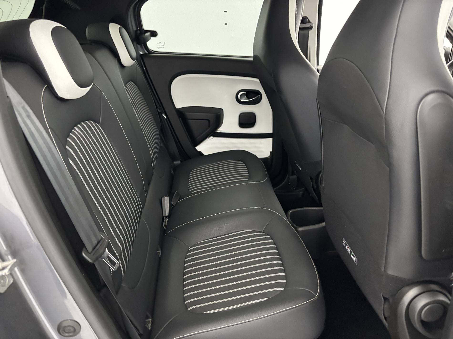 Vente en ligne Renault Twingo 3  TCe 95 au prix de 11 990 €