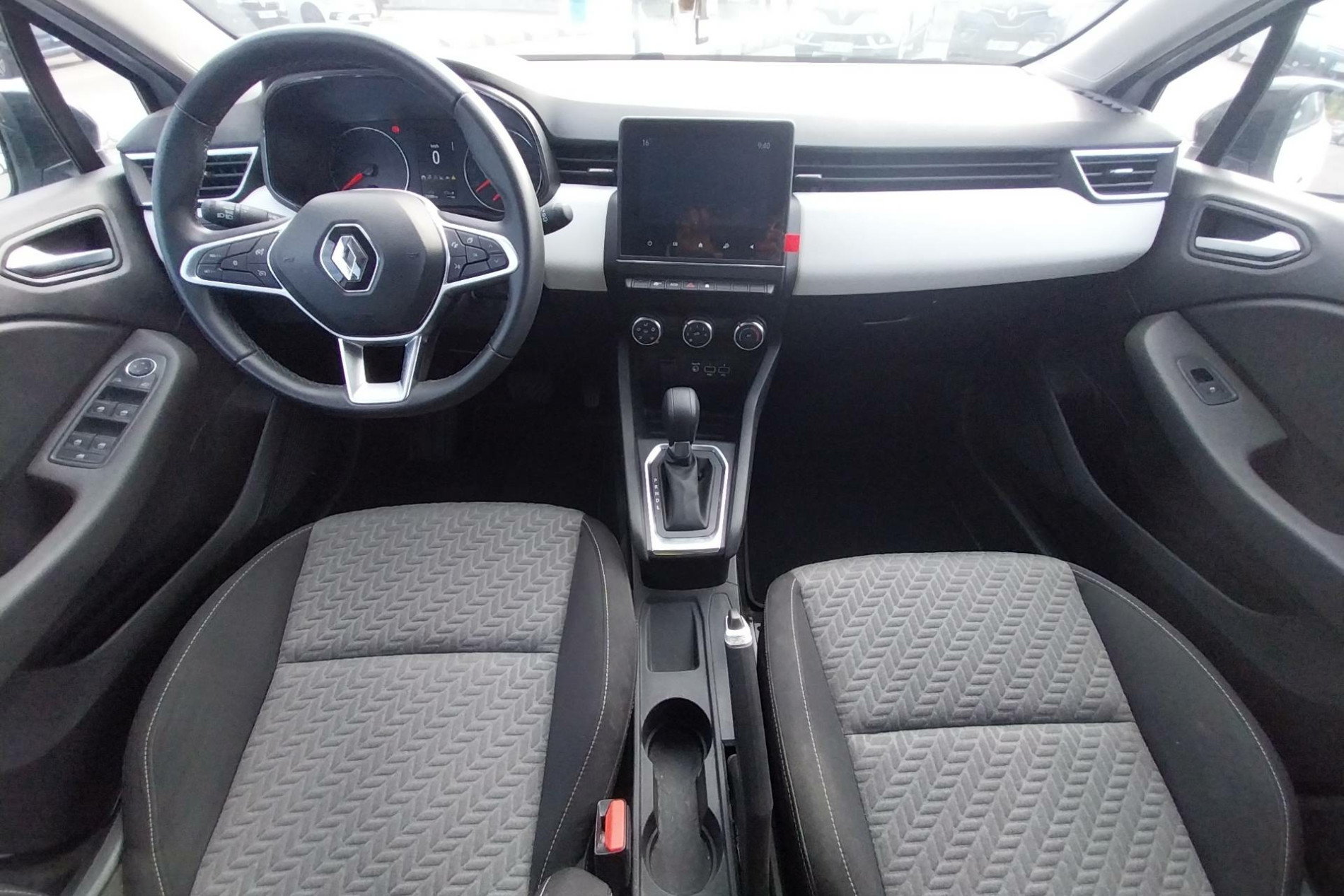 Vente en ligne Renault Clio 5 Clio TCe 90 X-Tronic au prix de 15 990 €