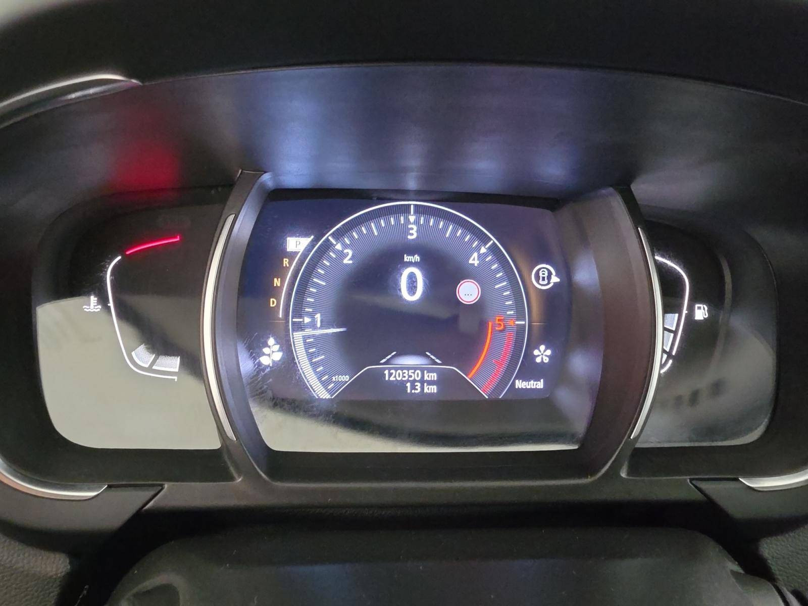 Vente en ligne Renault Grand Scenic 4 Grand Scenic Blue dCi 150 EDC au prix de 16 490 €