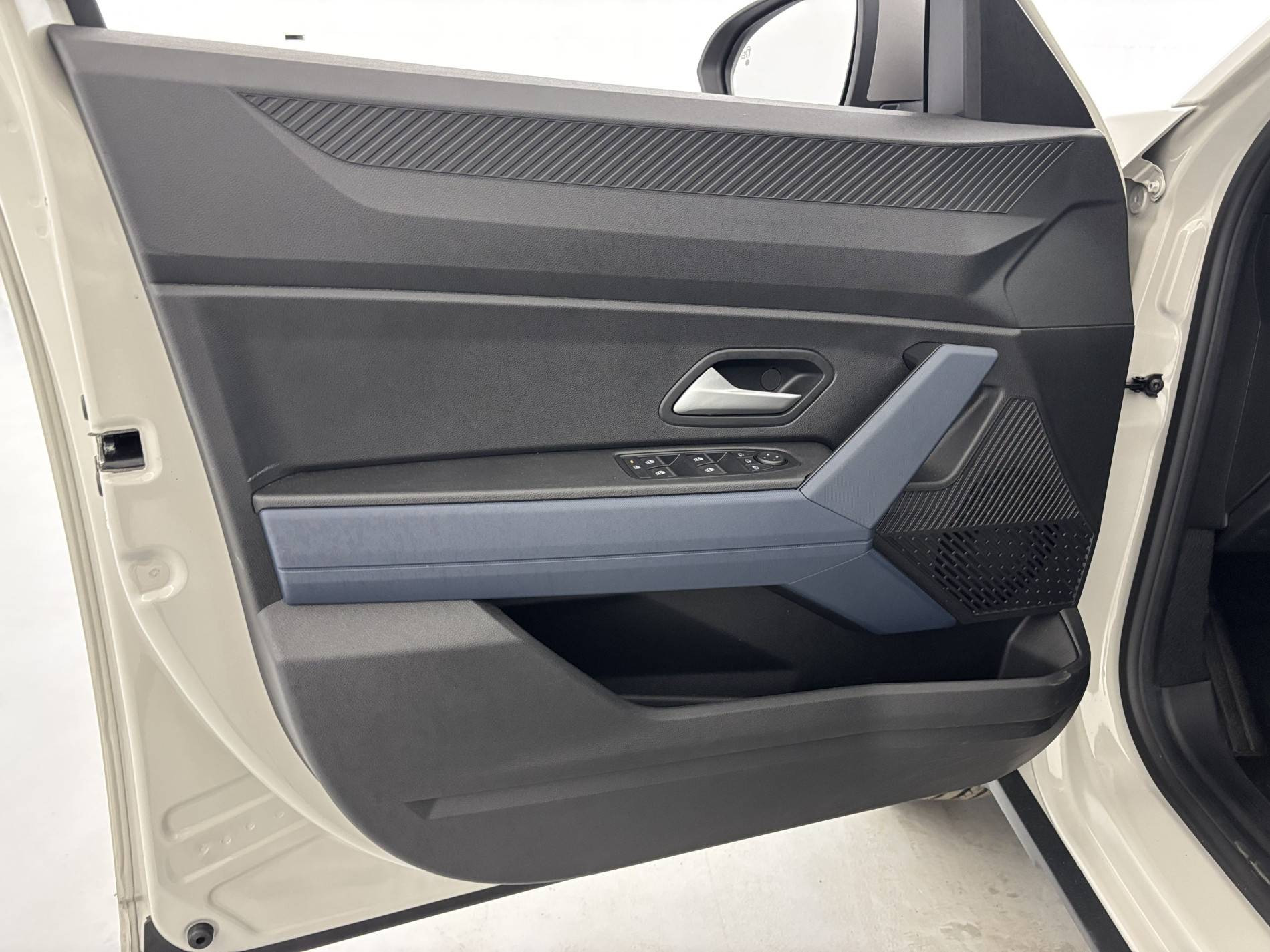 Vente en ligne Dacia Duster  Hybrid 140 au prix de 25 990 €