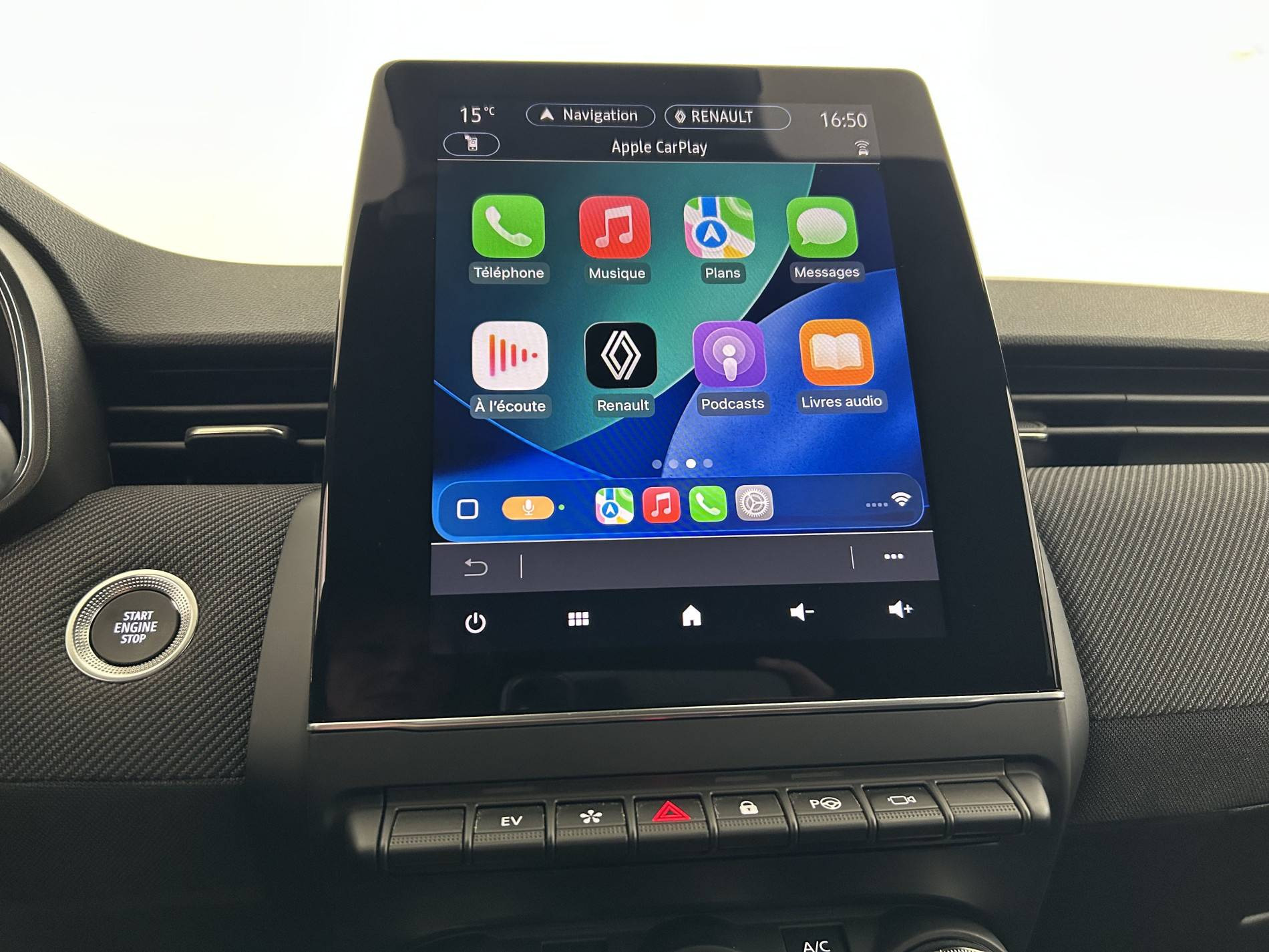 Vente en ligne Renault Clio 5 Clio E-Tech full hybrid 145 au prix de 21 990 €