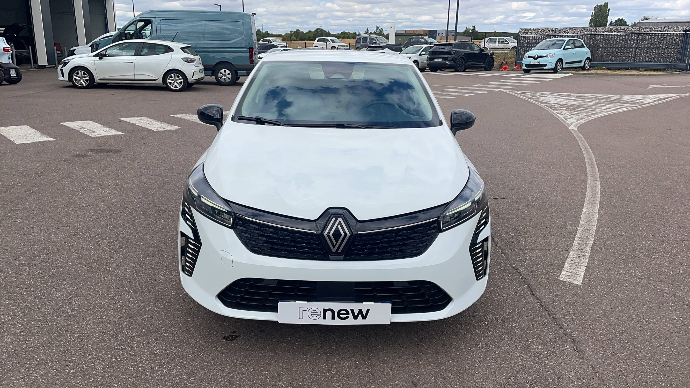Vente en ligne Renault Clio 5 CLIO SOCIETE BLUE DCI 100 au prix de 1 €