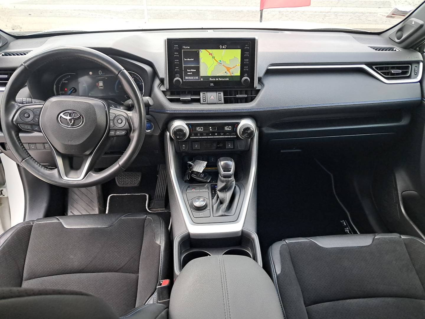 Vente en ligne Toyota RAV4 RAV4 Hybride 222 ch AWD-i au prix de 36 990 €
