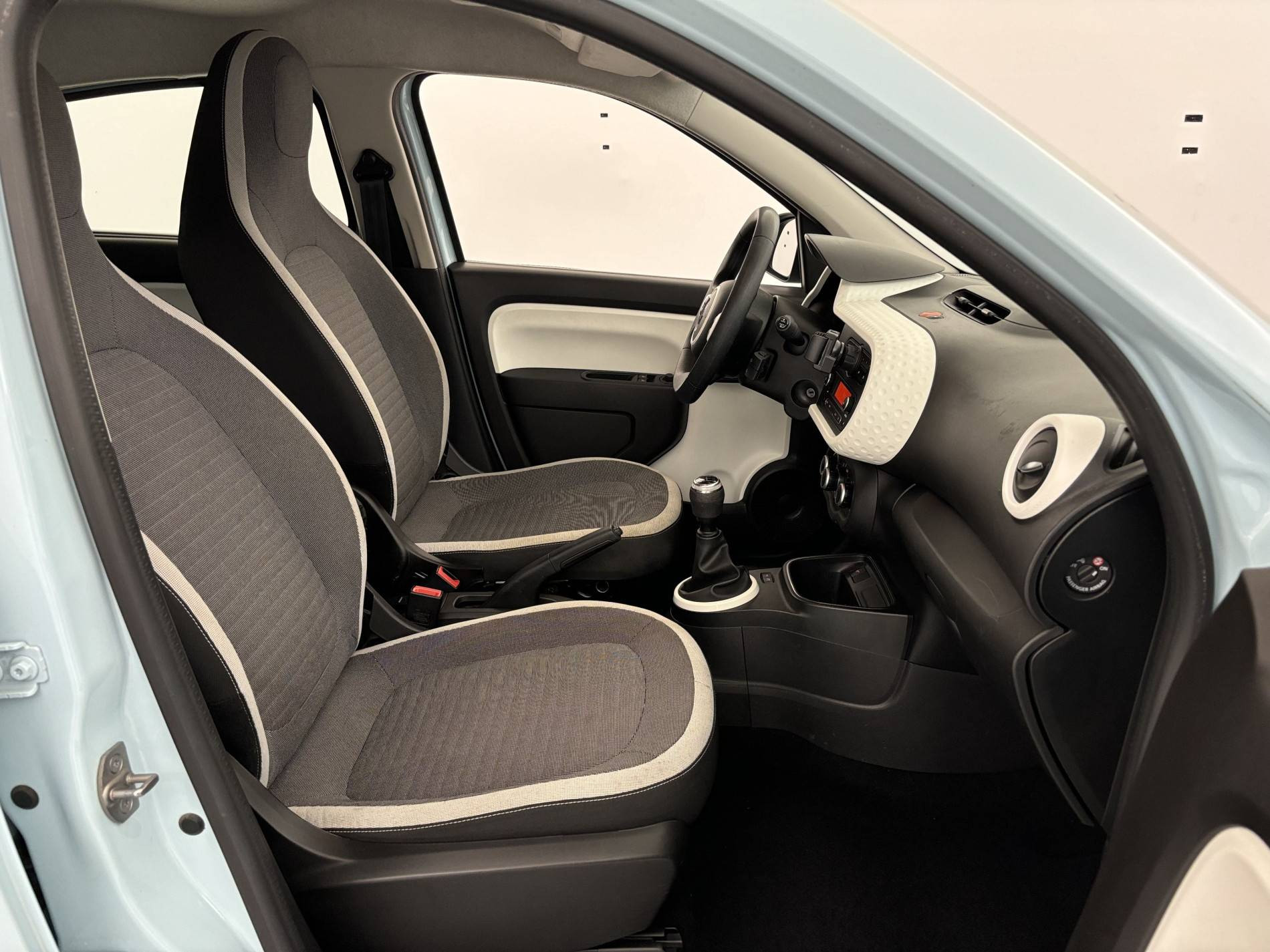 Vente en ligne Renault Twingo 3  SCe 75 - 20 au prix de 10 990 €