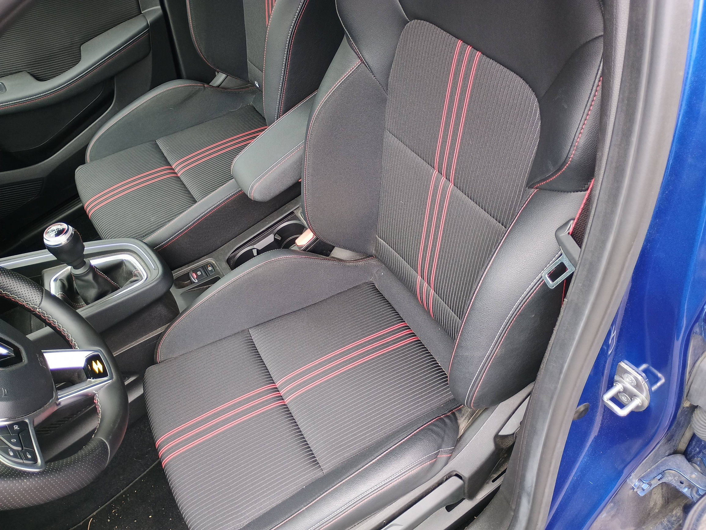 Vente en ligne Renault Clio 5 Clio TCe 140 au prix de 18 990 €