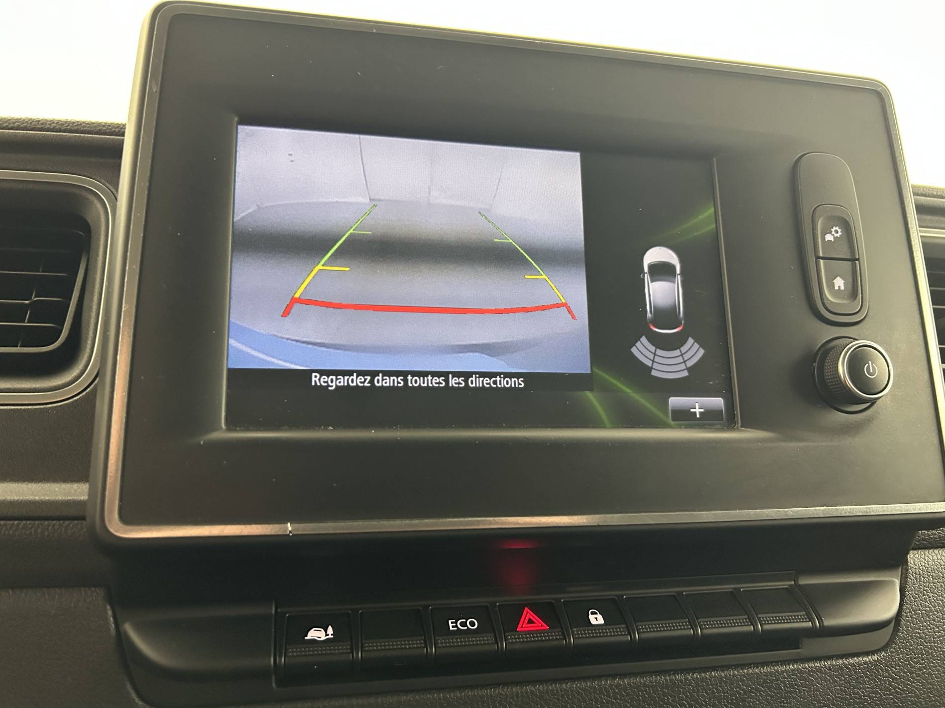 Vente en ligne Renault Master Fourgon MASTER FGN TRAC F3500 L2H2 DCI 135 au prix de 18 999 €