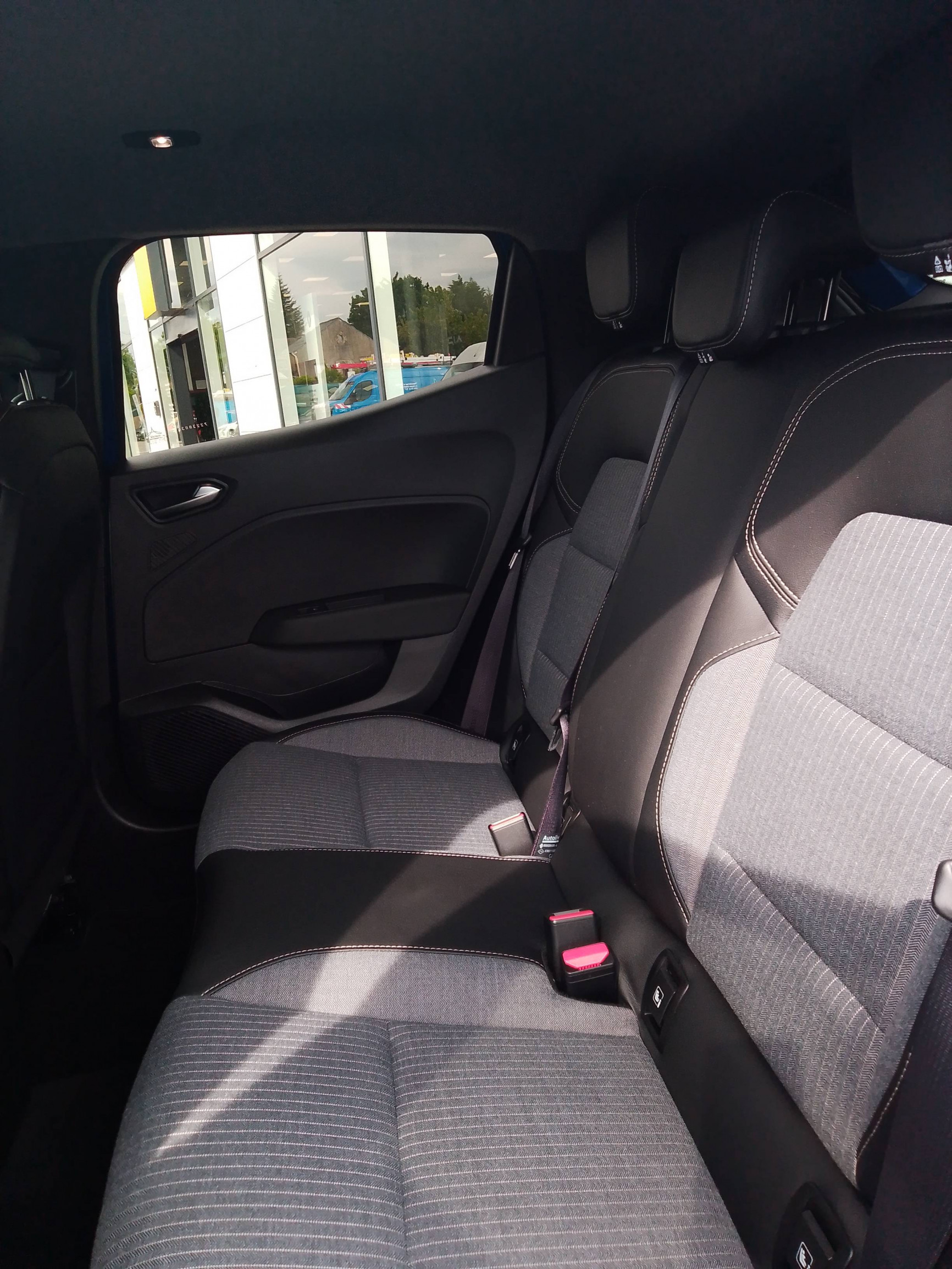 Vente en ligne Renault Clio 5 Clio TCe 90 au prix de 16 990 €
