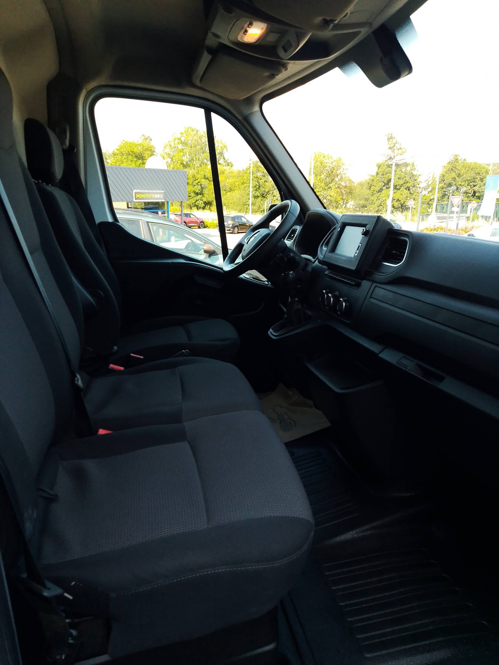 Vente en ligne Renault Master Fourgon MASTER FGN TRAC F3500 L2H2 BLUE DCI 135 au prix de 19 990 €