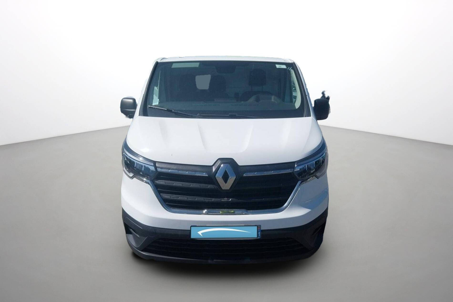Vente en ligne Renault Trafic 3 Fourgon TRAFIC PC L2H1 3T BLUE DCI 150 au prix de 24 990 €