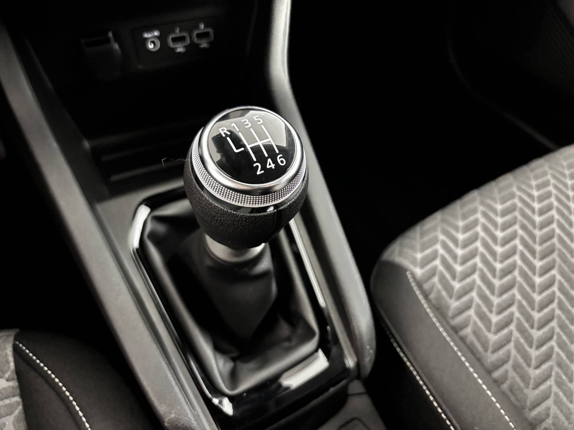 Vente en ligne Renault Clio 5 Clio TCe 90 au prix de 14 990 €