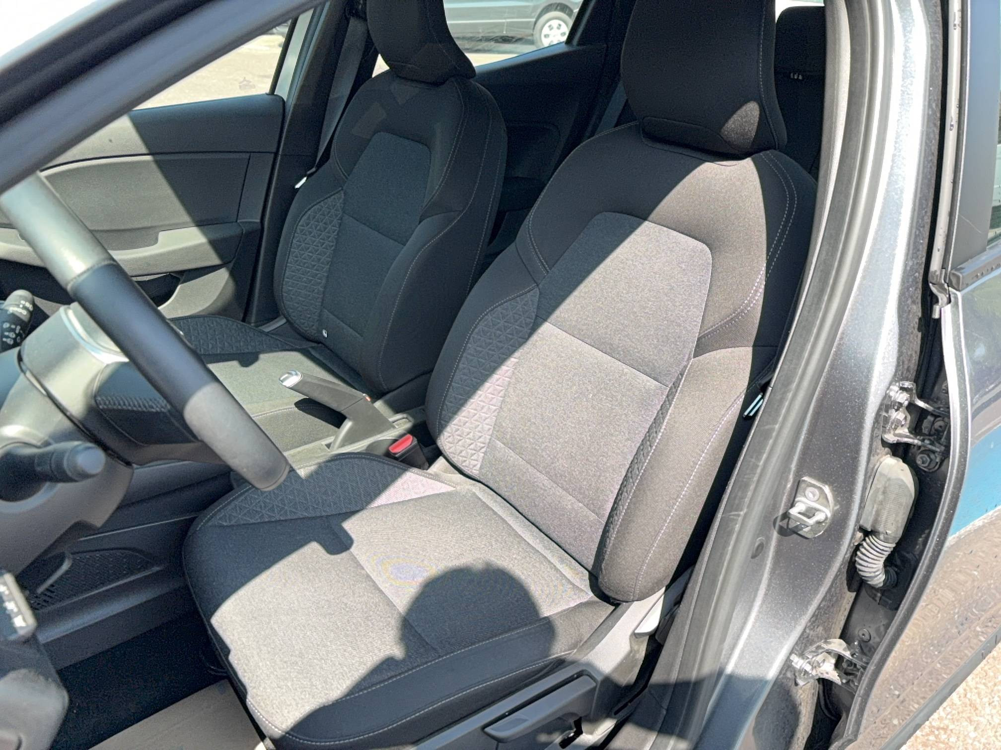 Vente en ligne Renault Clio 5 Clio TCe 90 au prix de 14 290 €