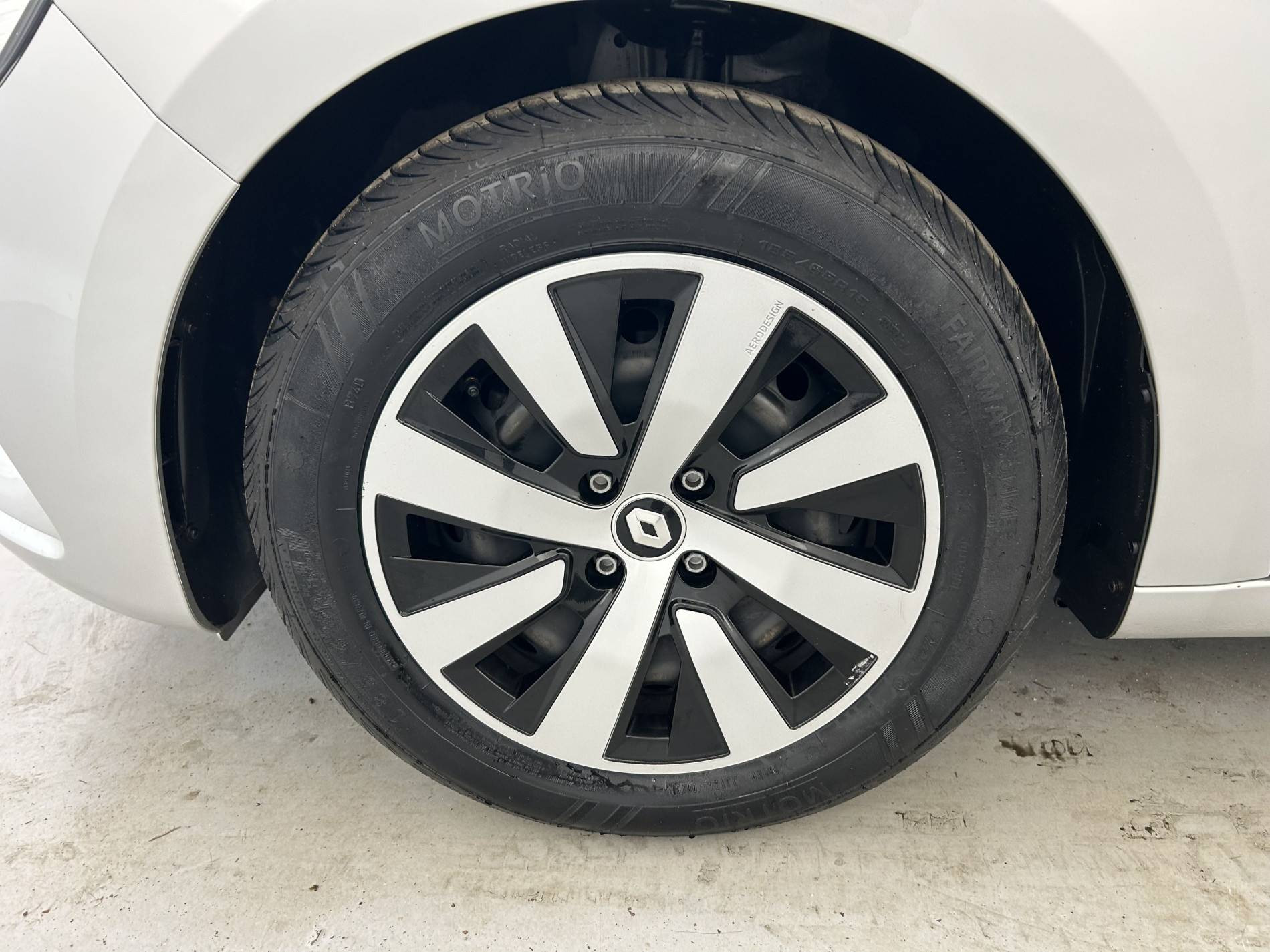 Vente en ligne Renault Clio 5 Clio TCe 90 au prix de 13 990 €
