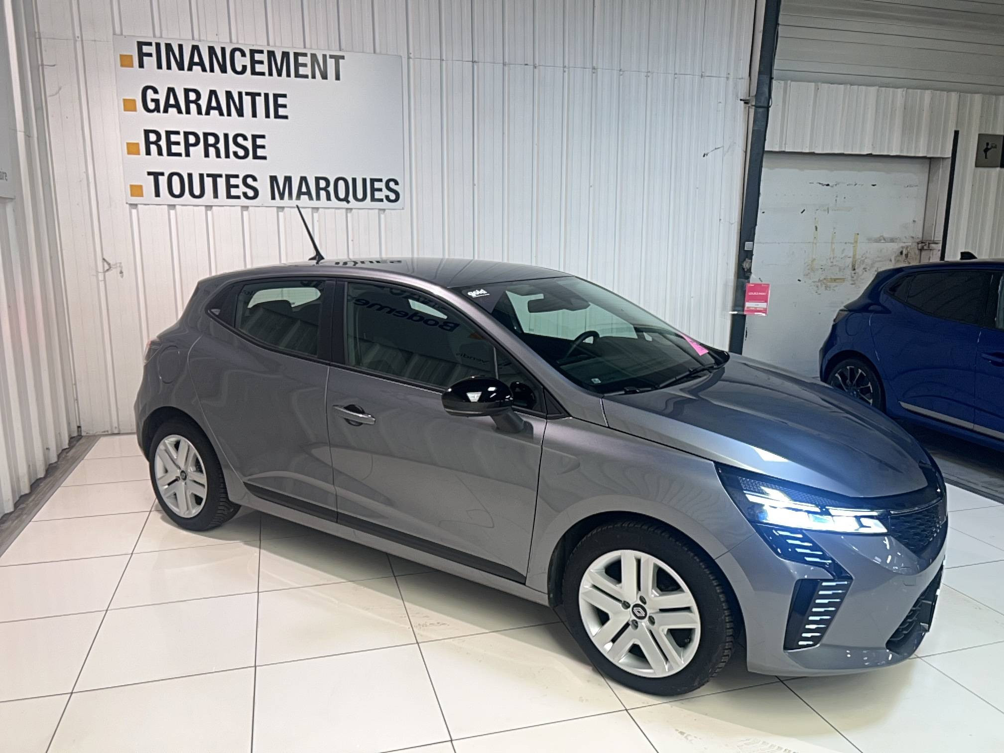 Vente en ligne Renault Clio 5 Clio TCe 90 ch GSR2 au prix de 16 490 €
