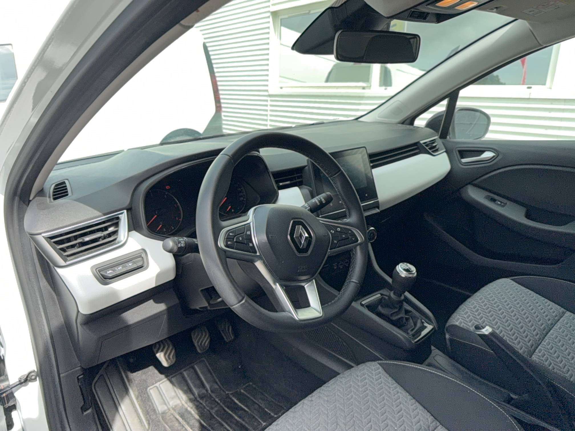 Vente en ligne Renault Clio 5 Clio Blue dCi 100 au prix de 15 990 €