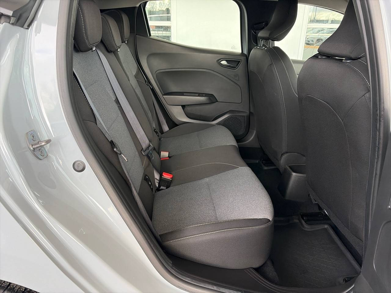 Vente en ligne Renault Clio 5 Clio TCe 90 au prix de 14 990 €