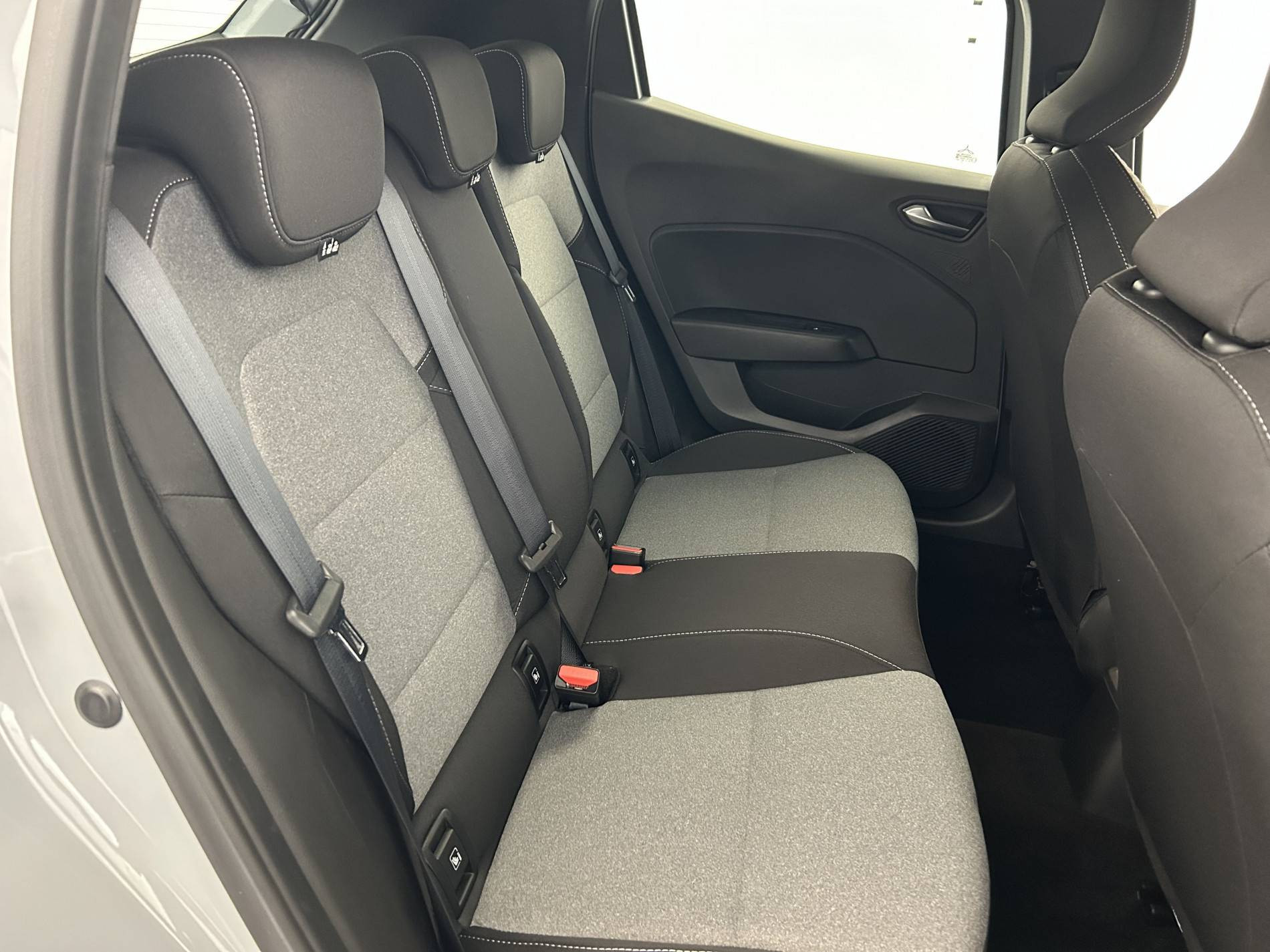 Vente en ligne Renault Clio 5 Clio TCe 90 au prix de 16 290 €