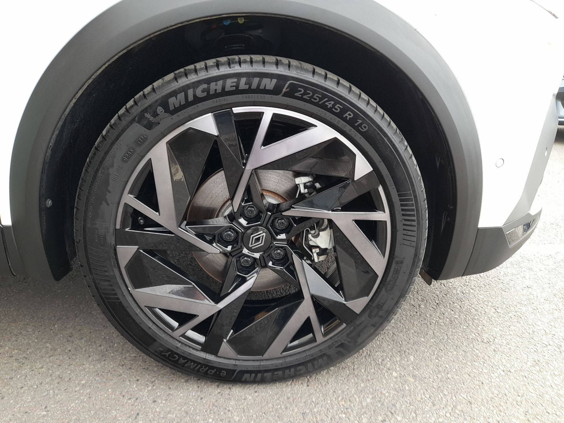 Vente en ligne Renault Symbioz  E-Tech full hybrid 145 au prix de 29 990 €
