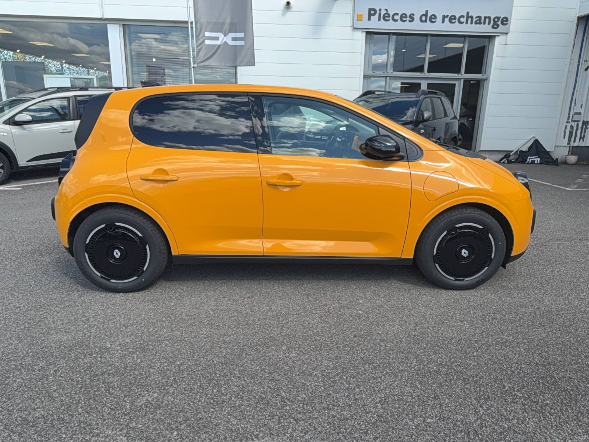 Vente en ligne Renault Twingo Electrique  80 ch autonomie urbaine au prix de 18 370 €