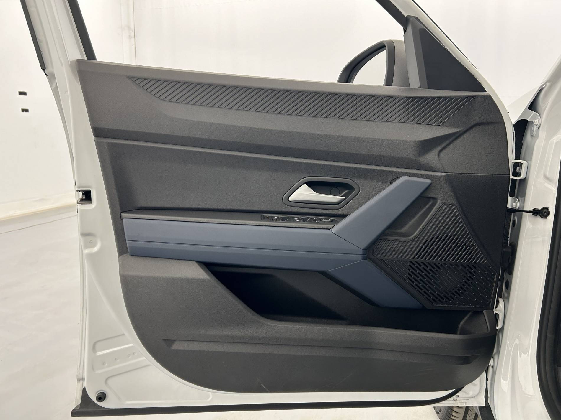 Vente en ligne Dacia Duster  Hybrid 140 au prix de 25 890 €