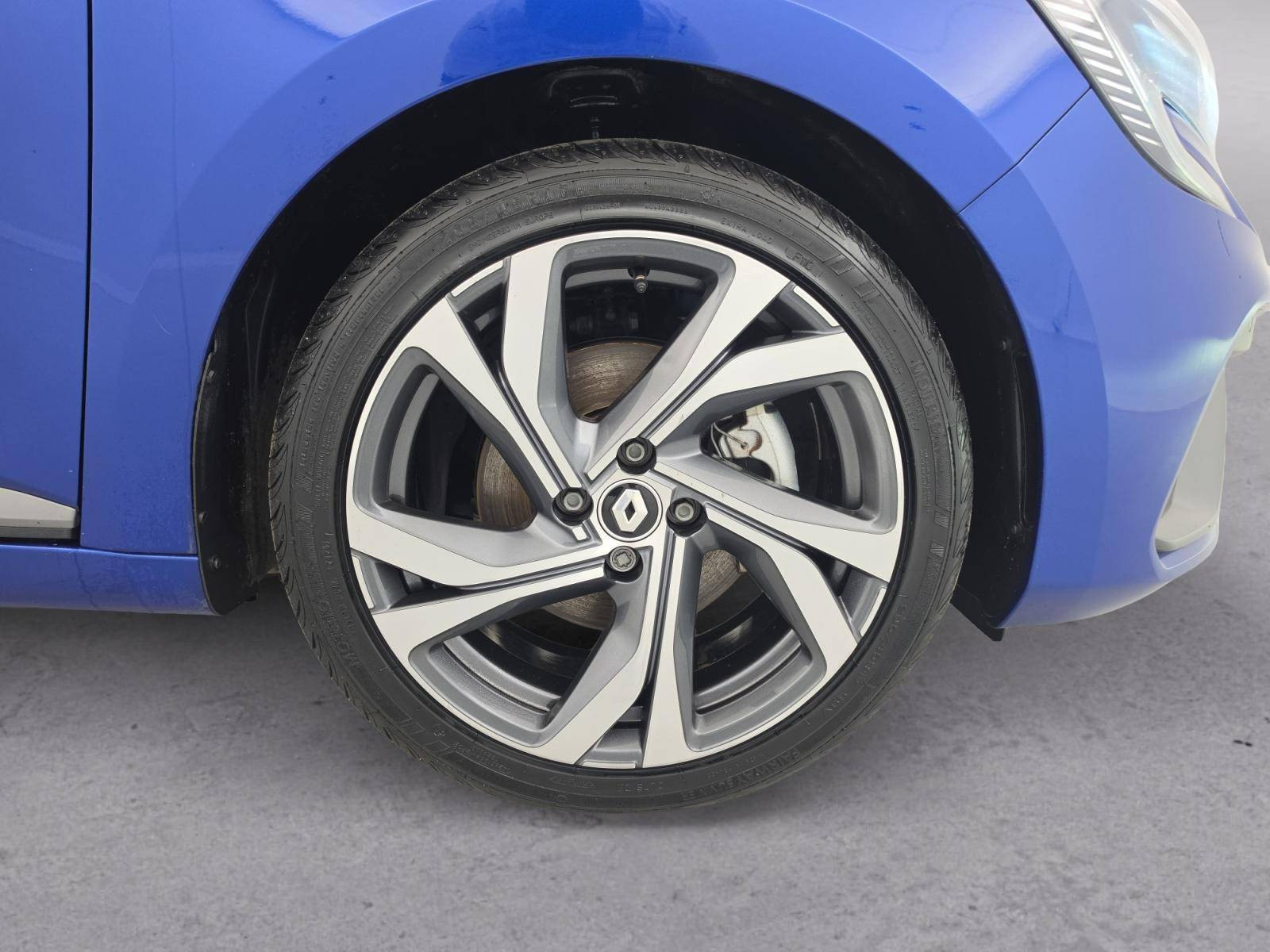 Vente en ligne Renault Clio 5 Clio E-Tech hybride 145 au prix de 19 490 €