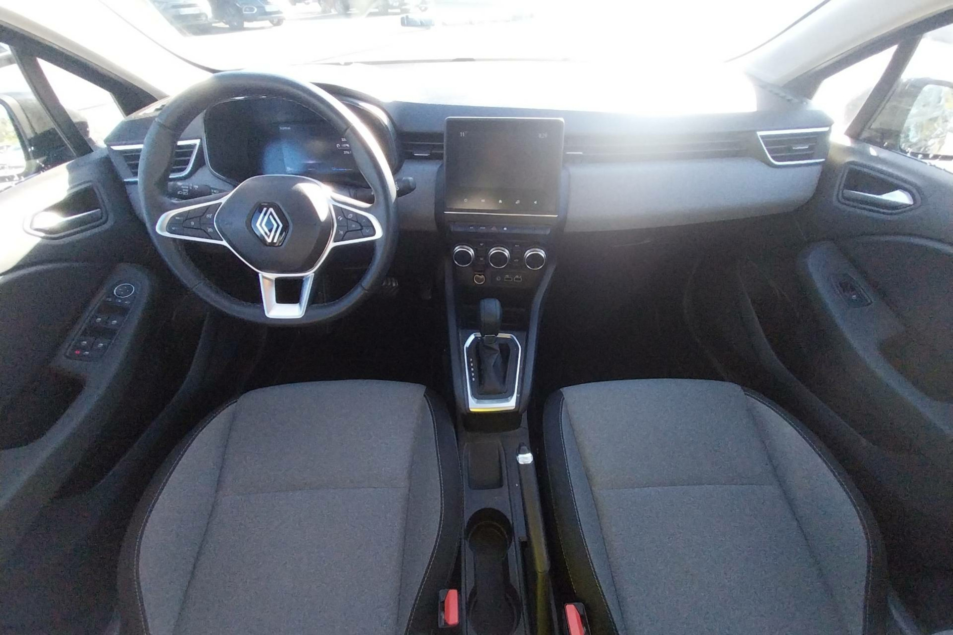 Vente en ligne Renault Clio 5 Clio E-Tech full hybrid 145 au prix de 18 490 €