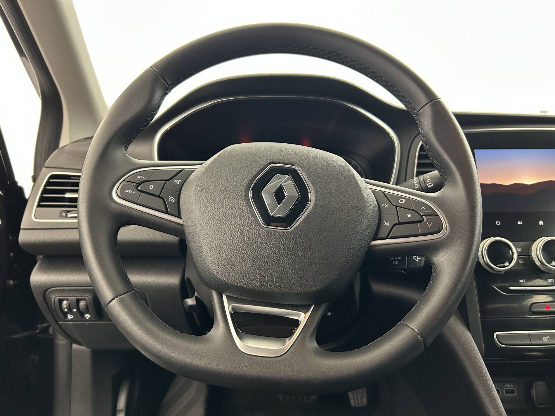 Vente en ligne Renault Megane 4 Mégane IV Berline Blue dCi 115 EDC - 21N au prix de 14 990 €
