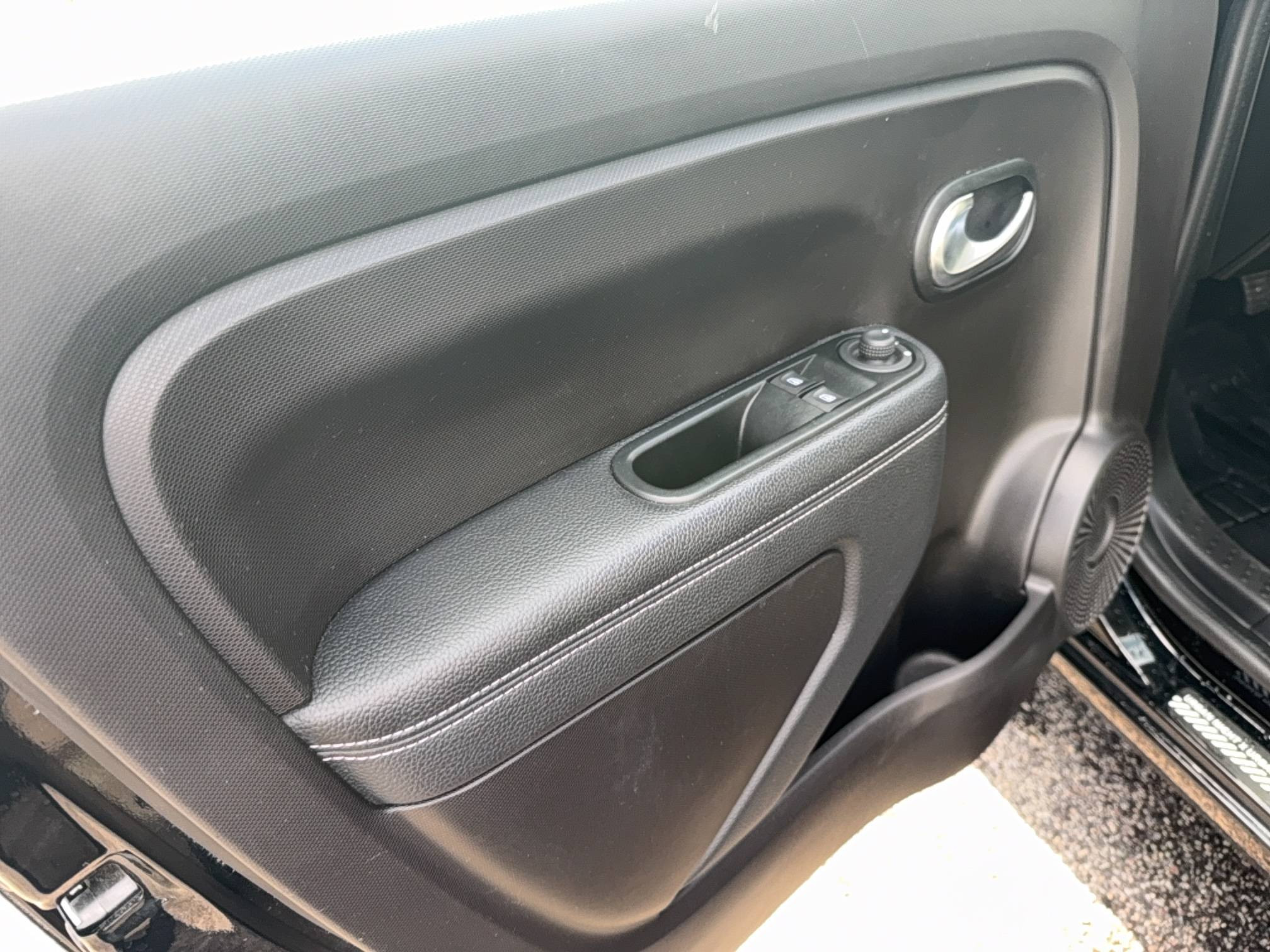 Vente en ligne Renault Twingo Electrique Twingo III E-Tech au prix de 11 590 €