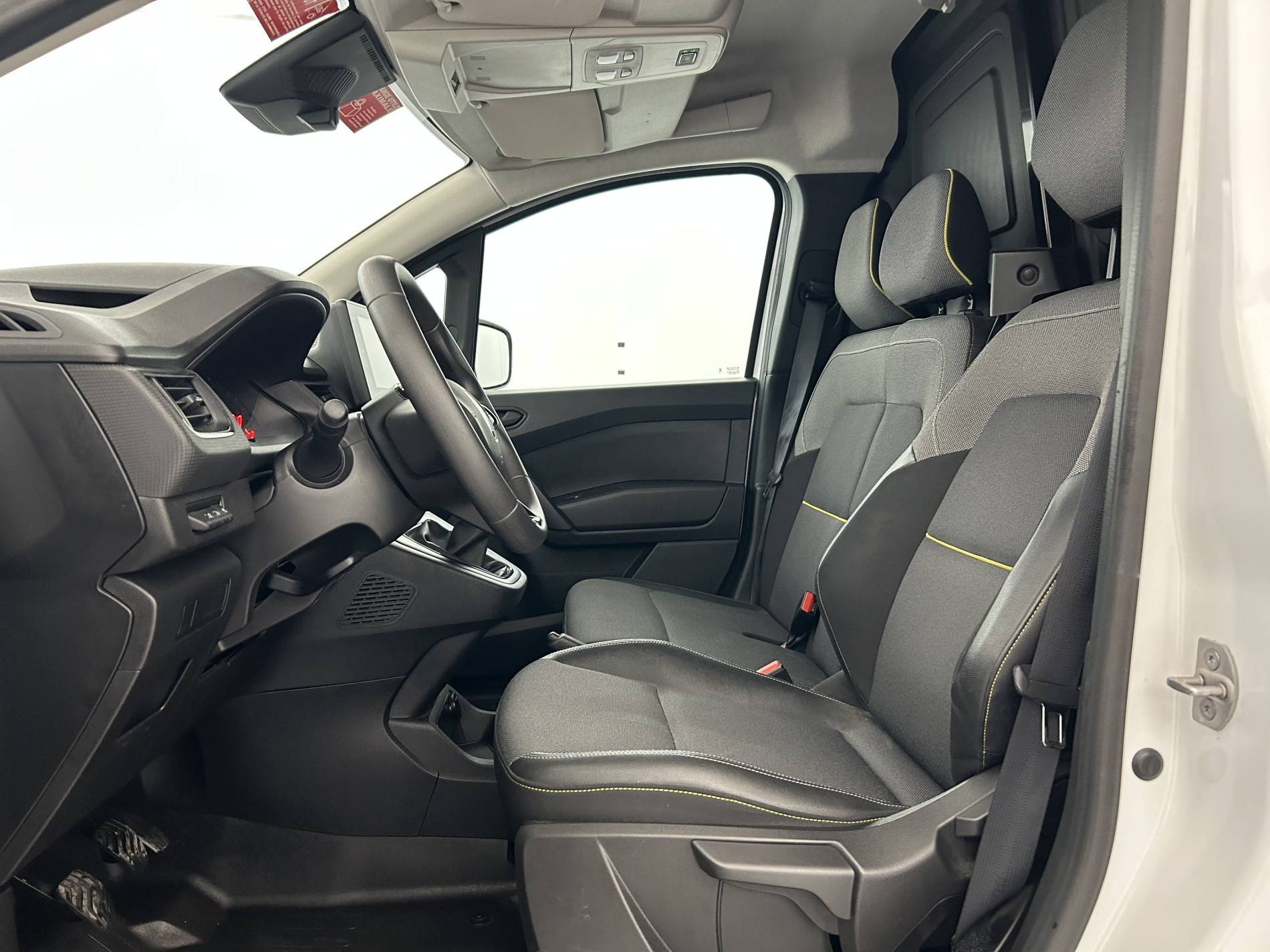 Vente en ligne Renault Kangoo Van  BLUE DCI 95 au prix de 19 890 €