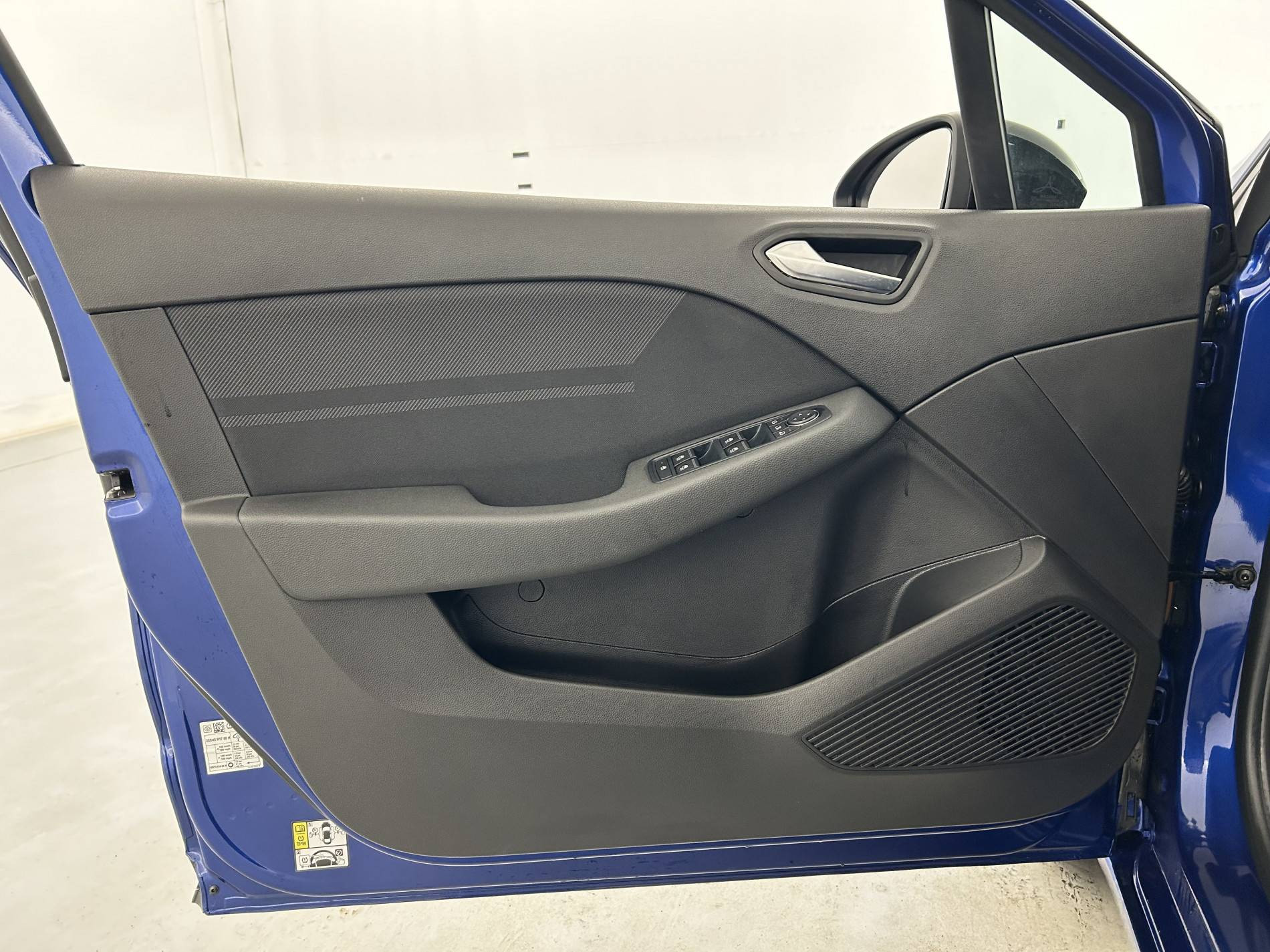 Vente en ligne Renault Clio 5 Clio E-Tech full hybrid 145 au prix de 21 990 €