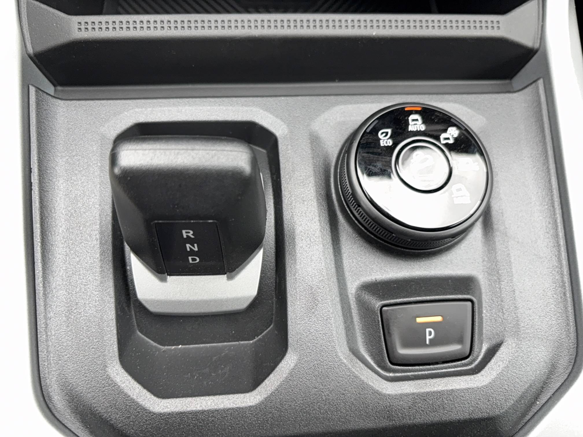 Vente en ligne Dacia Bigster Bigster Hybrid-G 150 4x4 / ATTELAGE + MARCHEPIEDS  au prix de 36 000 €