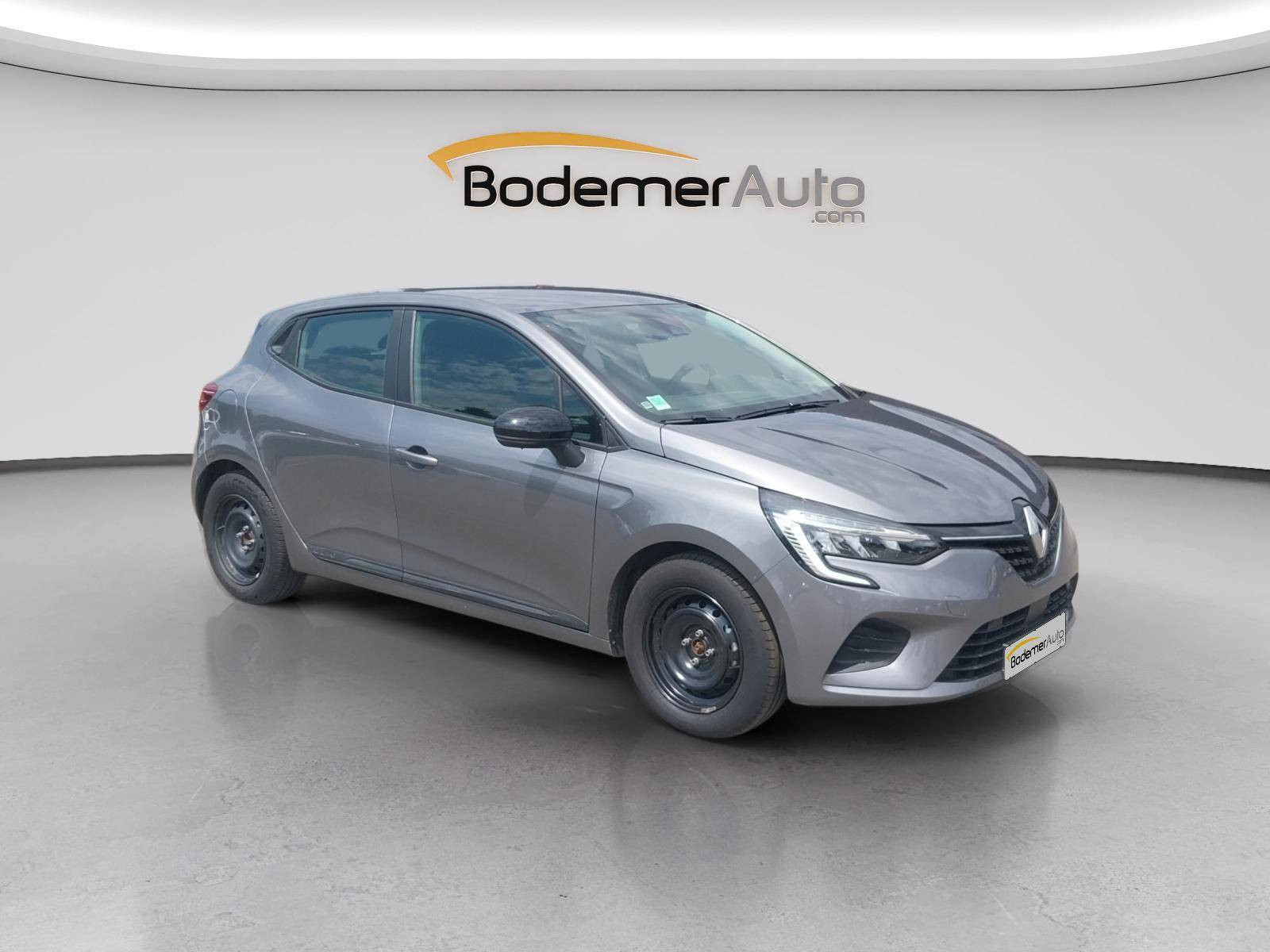 Vente en ligne Renault Clio 5 Clio E-Tech full hybrid 145 au prix de 16 990 €