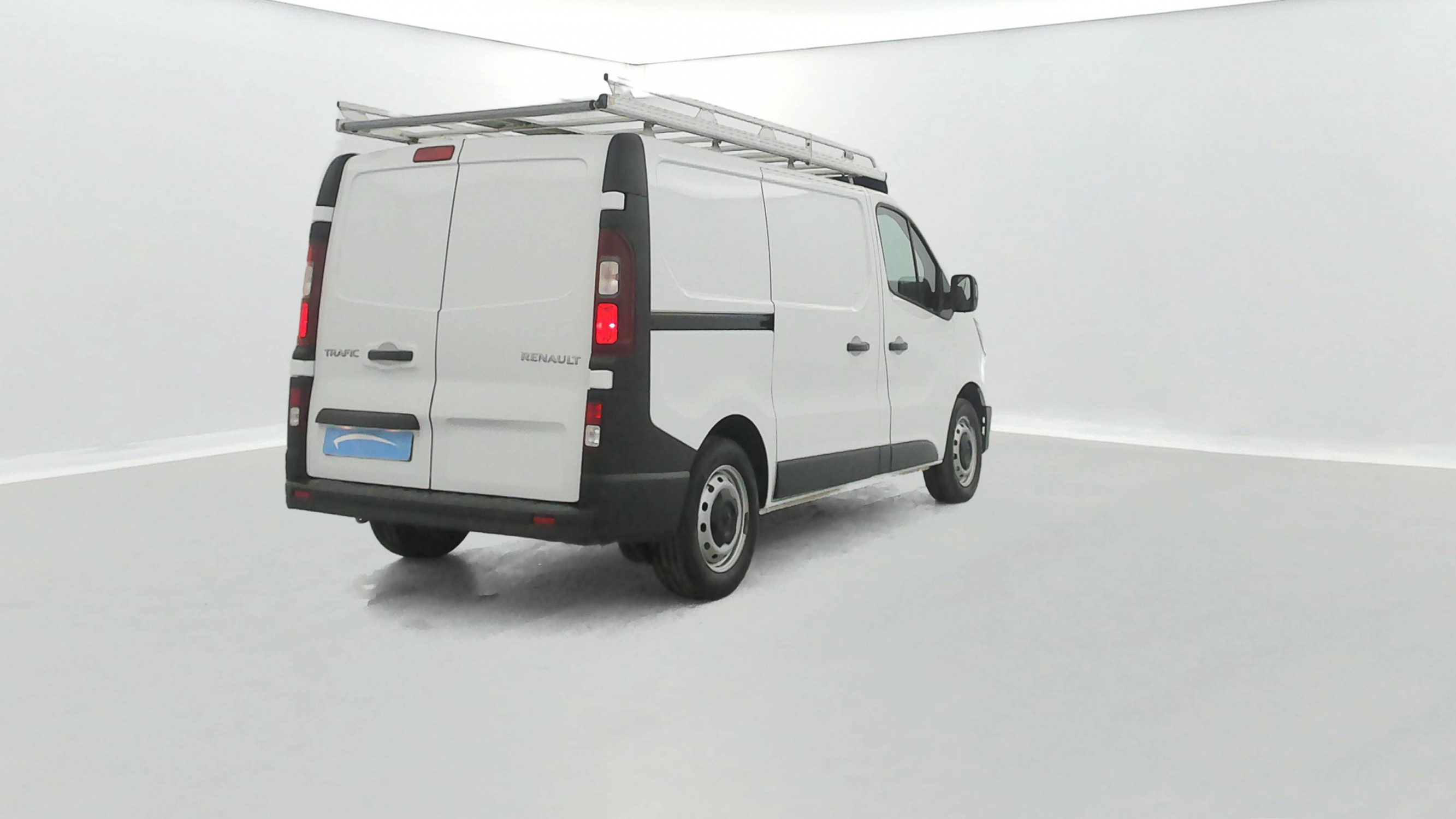 Vente en ligne Renault Trafic 3 Fourgon TRAFIC FGN L1H1 2800 KG BLUE DCI 110 au prix de 20 990 €