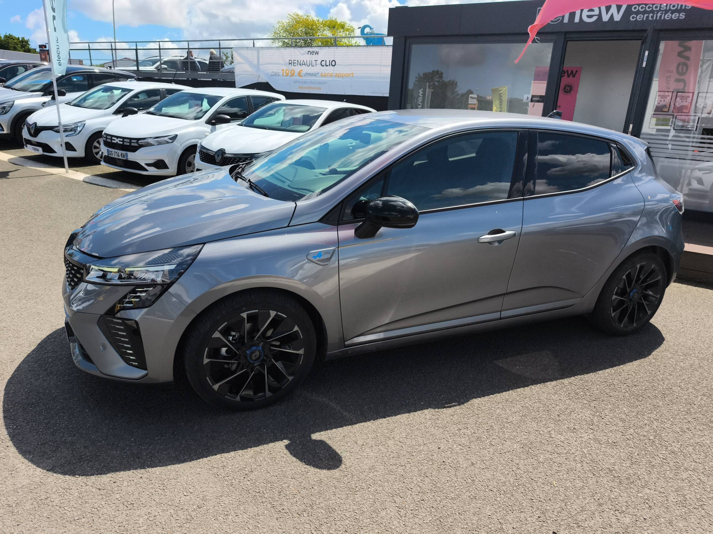 Vente en ligne Renault Clio 5 Clio E-Tech full hybrid 145 au prix de 22 290 €
