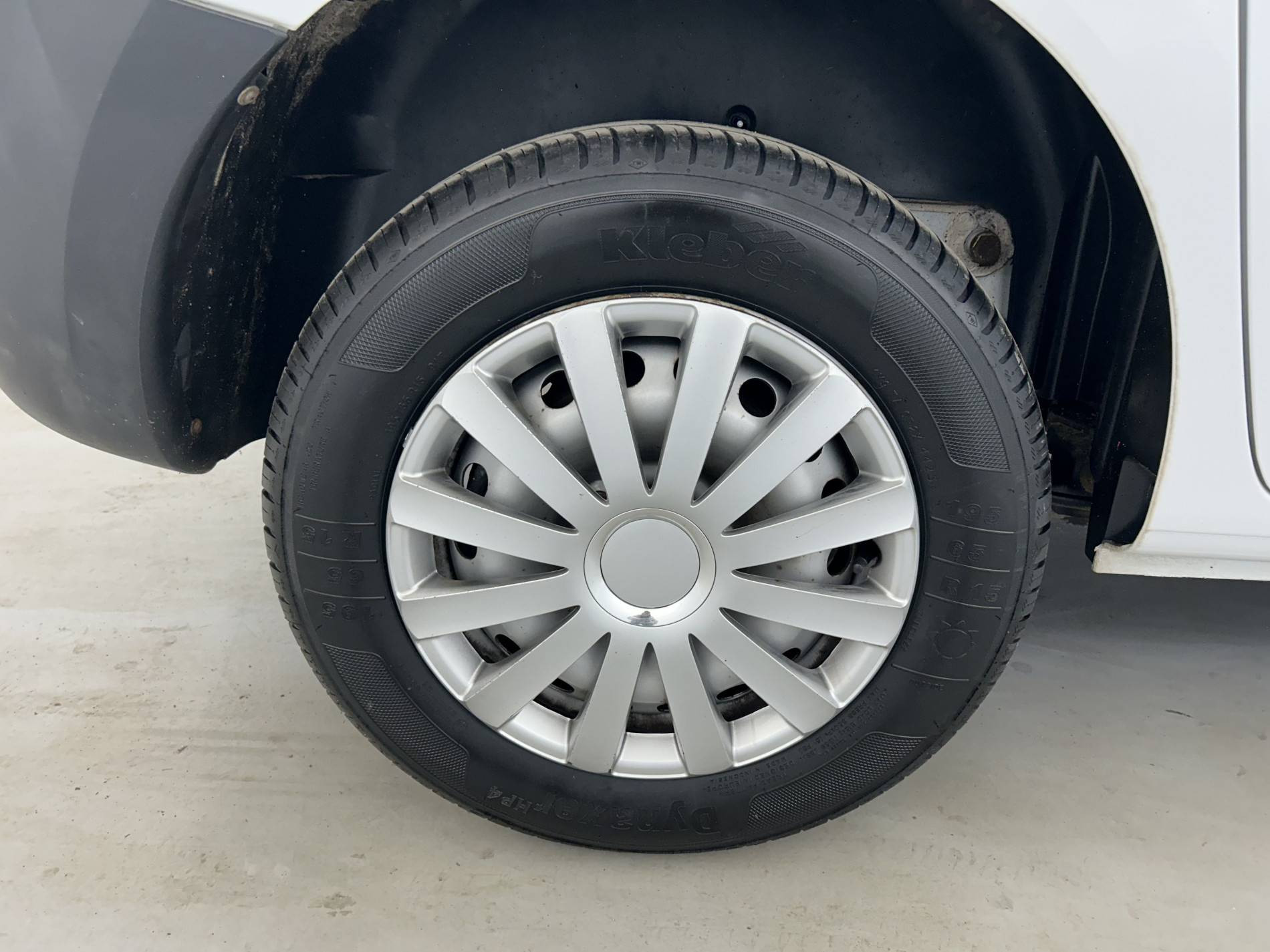 Vente en ligne Renault Kangoo Express  1.5 DCI 90 ENERGY au prix de 9 490 €