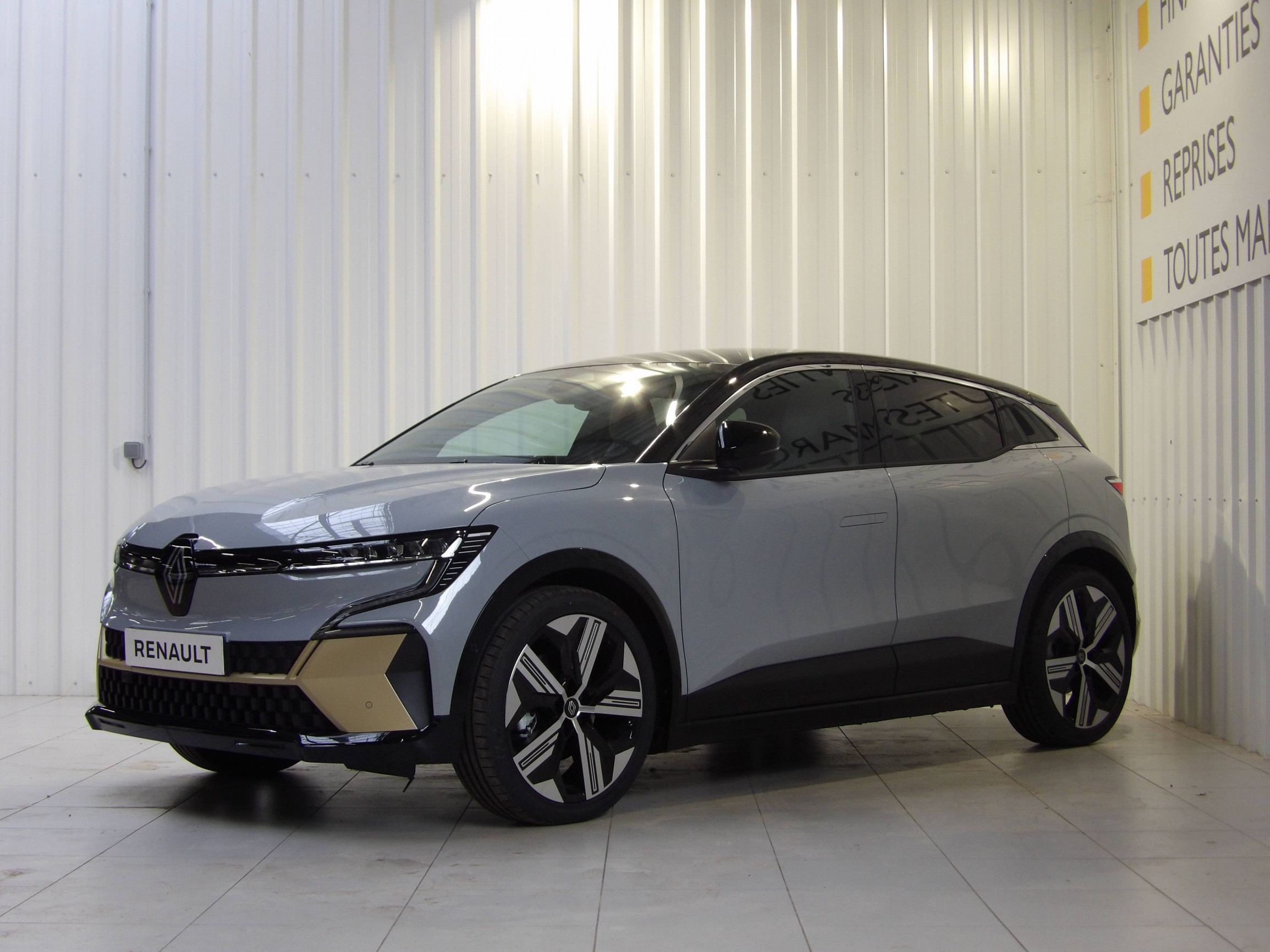 Renault Megane E-Tech  EV60 220 ch super charge occasion de 2022 en vente à Morlaix