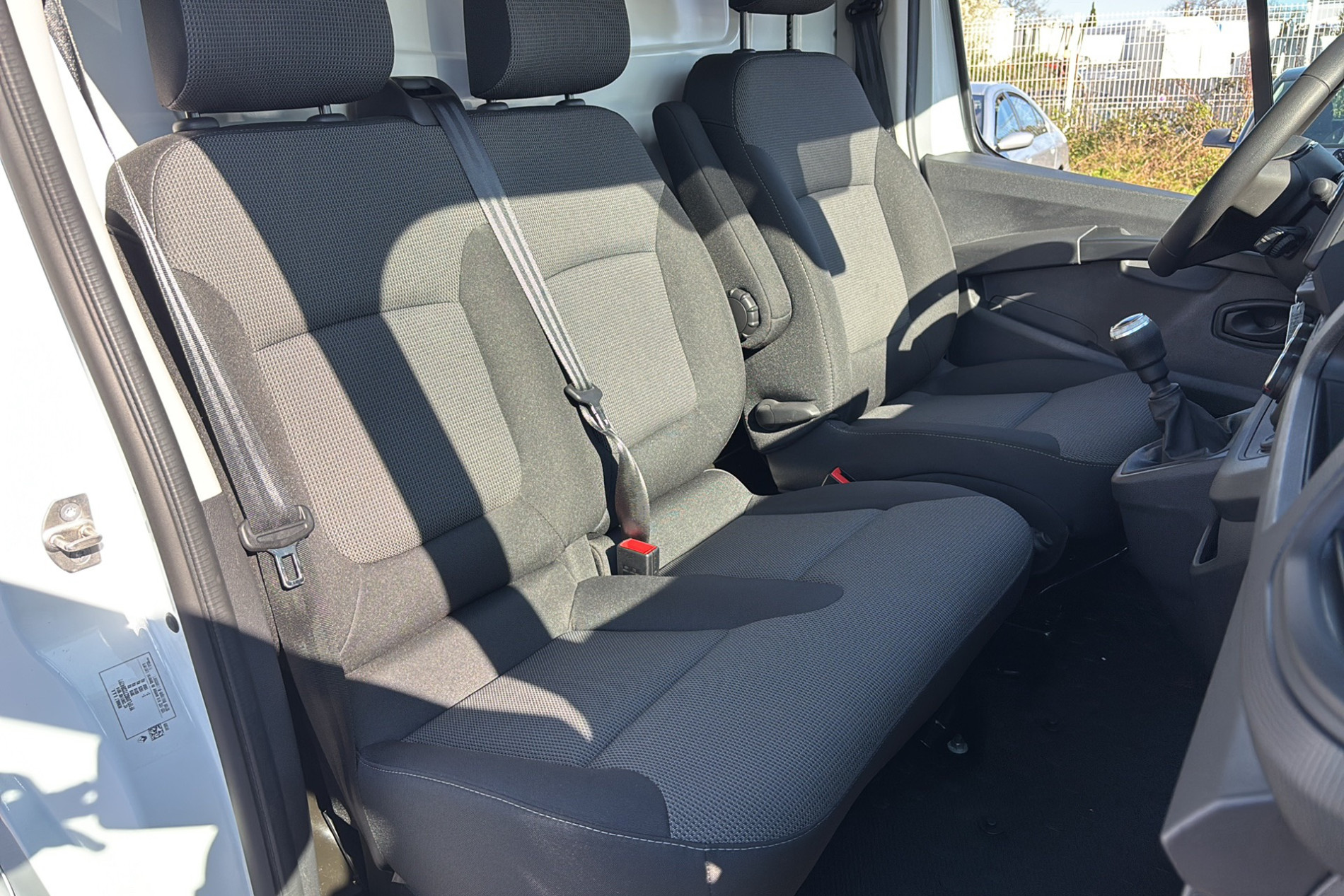Vente en ligne Renault Trafic 3 Fourgon TRAFIC FG BLUE DCI 130 L1H1 3T GSR2 au prix de 24 990 €