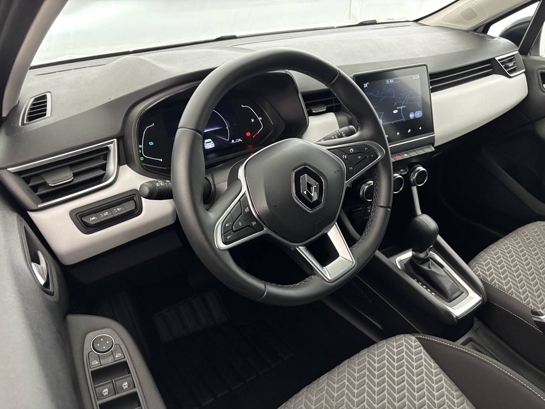 Vente en ligne Renault Clio 5 Clio E-Tech full hybrid 145 au prix de 15 490 €