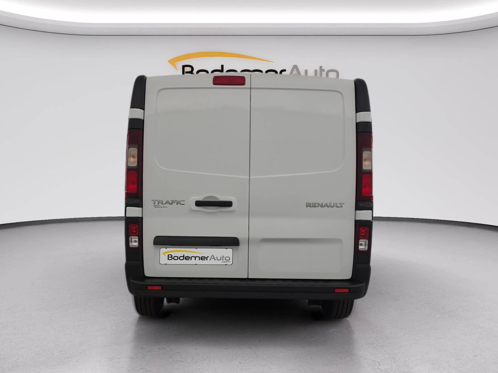 Vente en ligne Renault Trafic 3 Fourgon TRAFIC FG BLUE DCI 150 L1H1 2T8 GSR2 au prix de 23 940 €