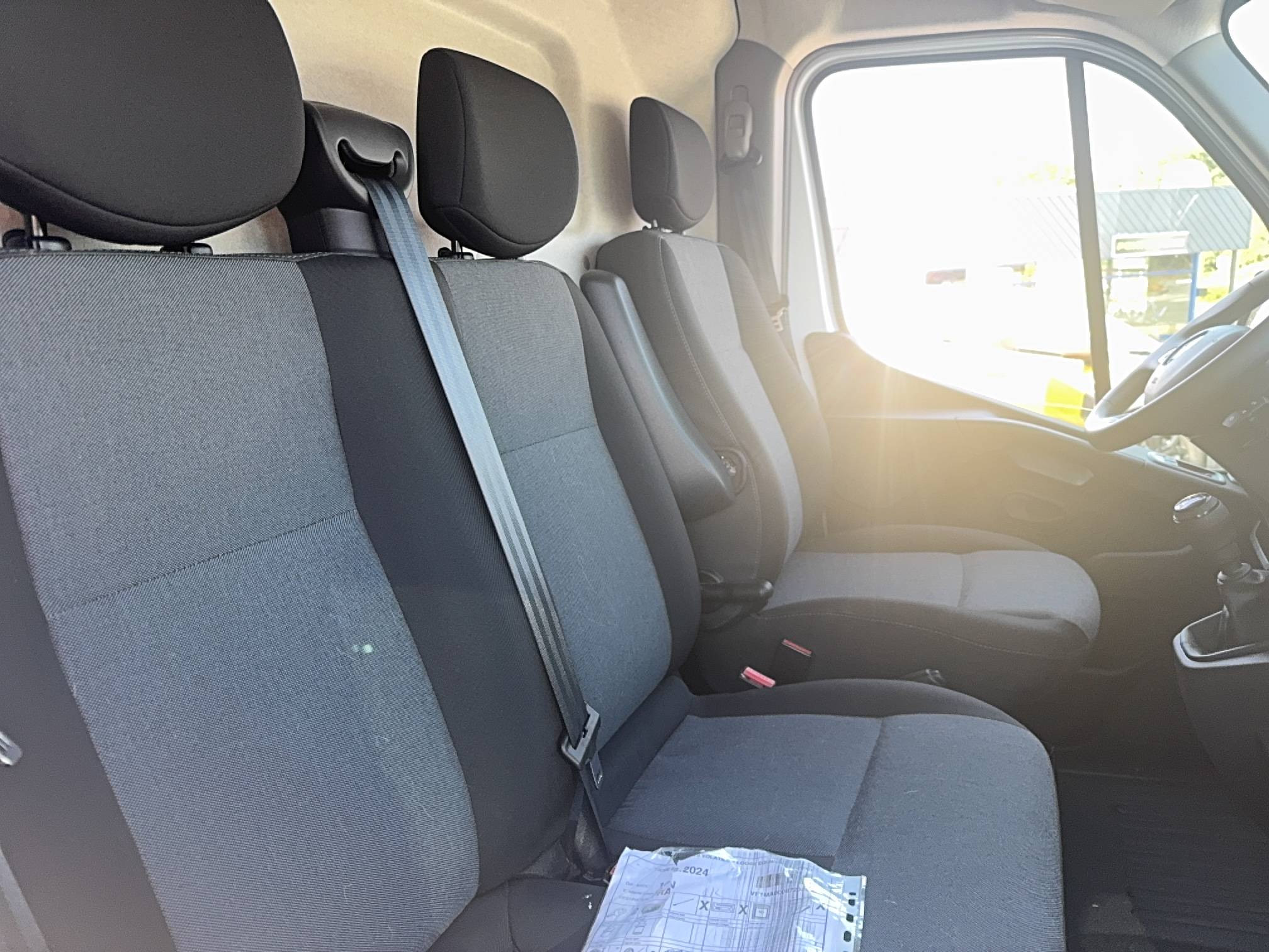 Vente en ligne Renault Master Fourgon MASTER FGN TRAC F3500 L2H2 BLUE DCI 135 au prix de 25 500 €