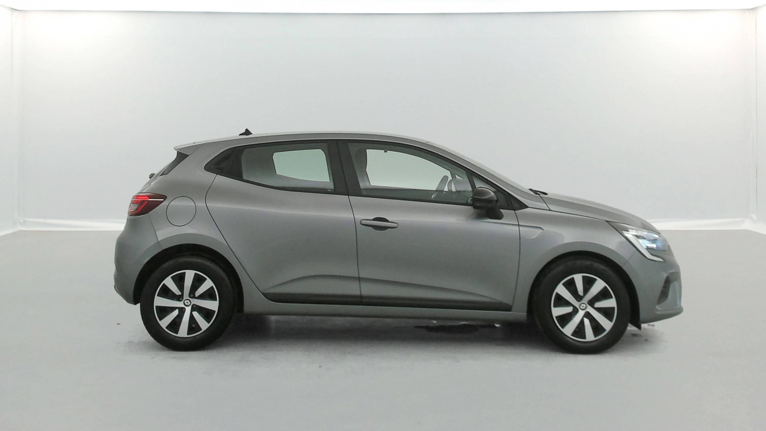 Vente en ligne Renault Clio 5 Clio TCe 90 au prix de 14 490 €