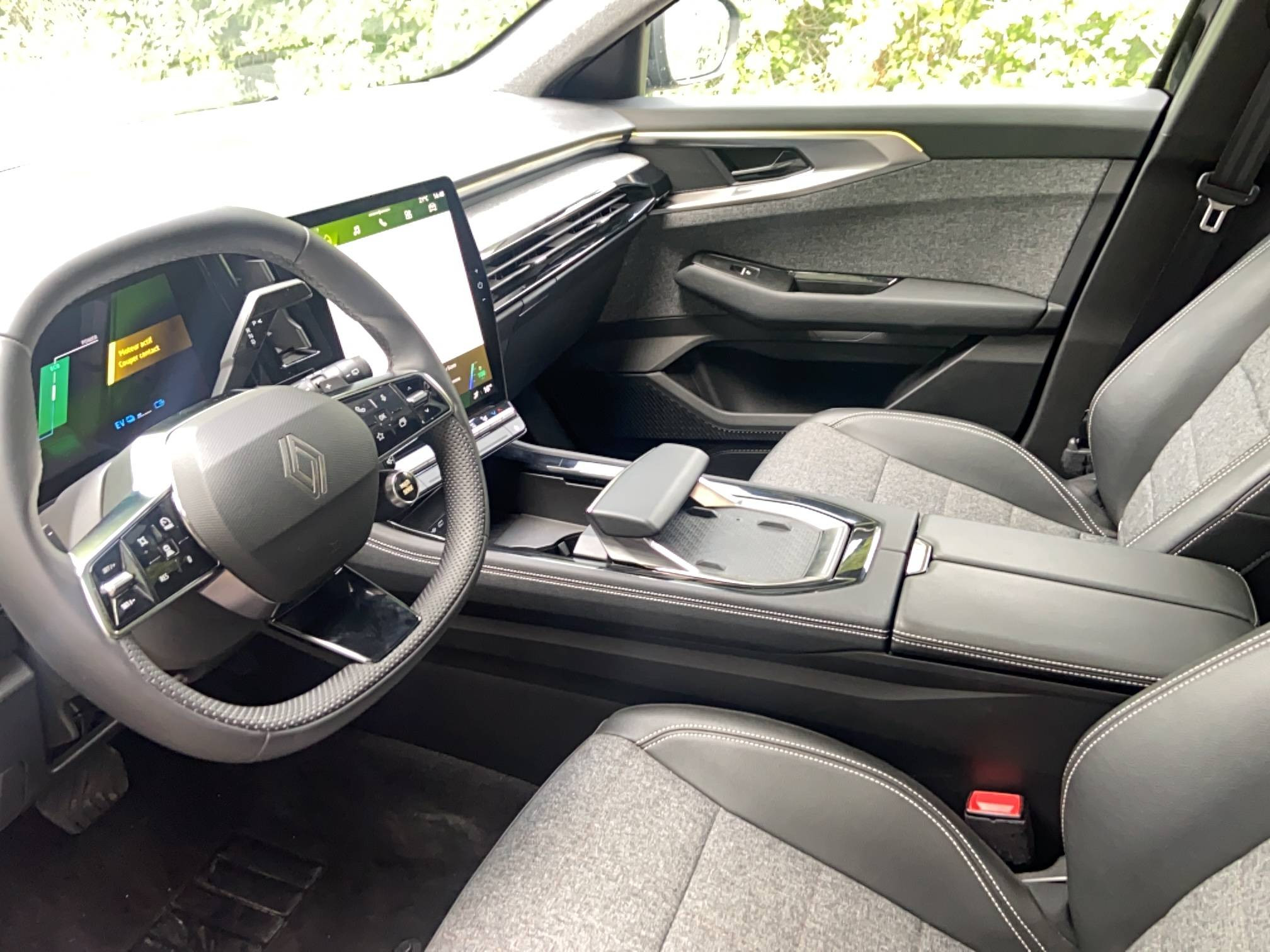 Vente en ligne Renault Espace Espace E-Tech full hybrid 200 GSR2 au prix de 35 490 €